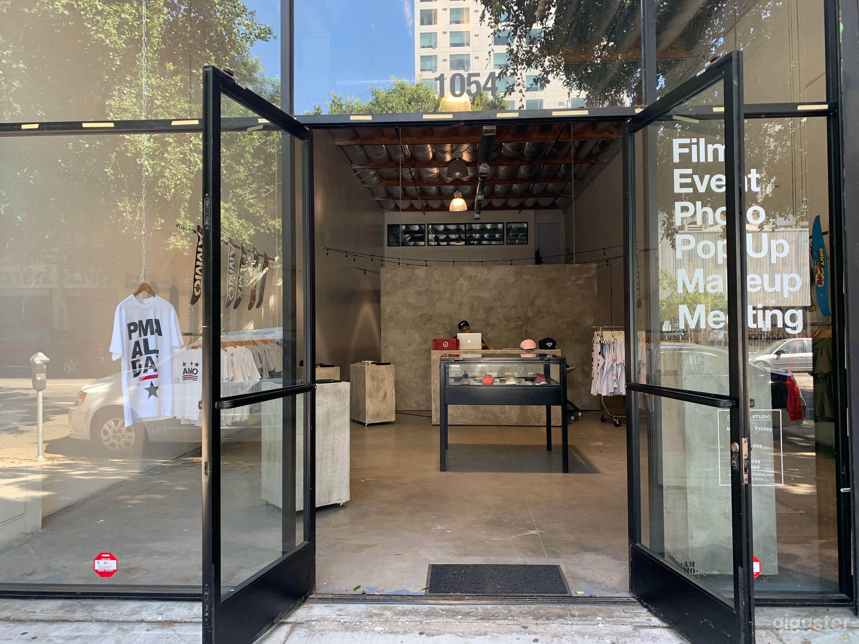 STOREFRONT WINDOWS great for pop up shop, yoga studio, cafe or restaurant scene.