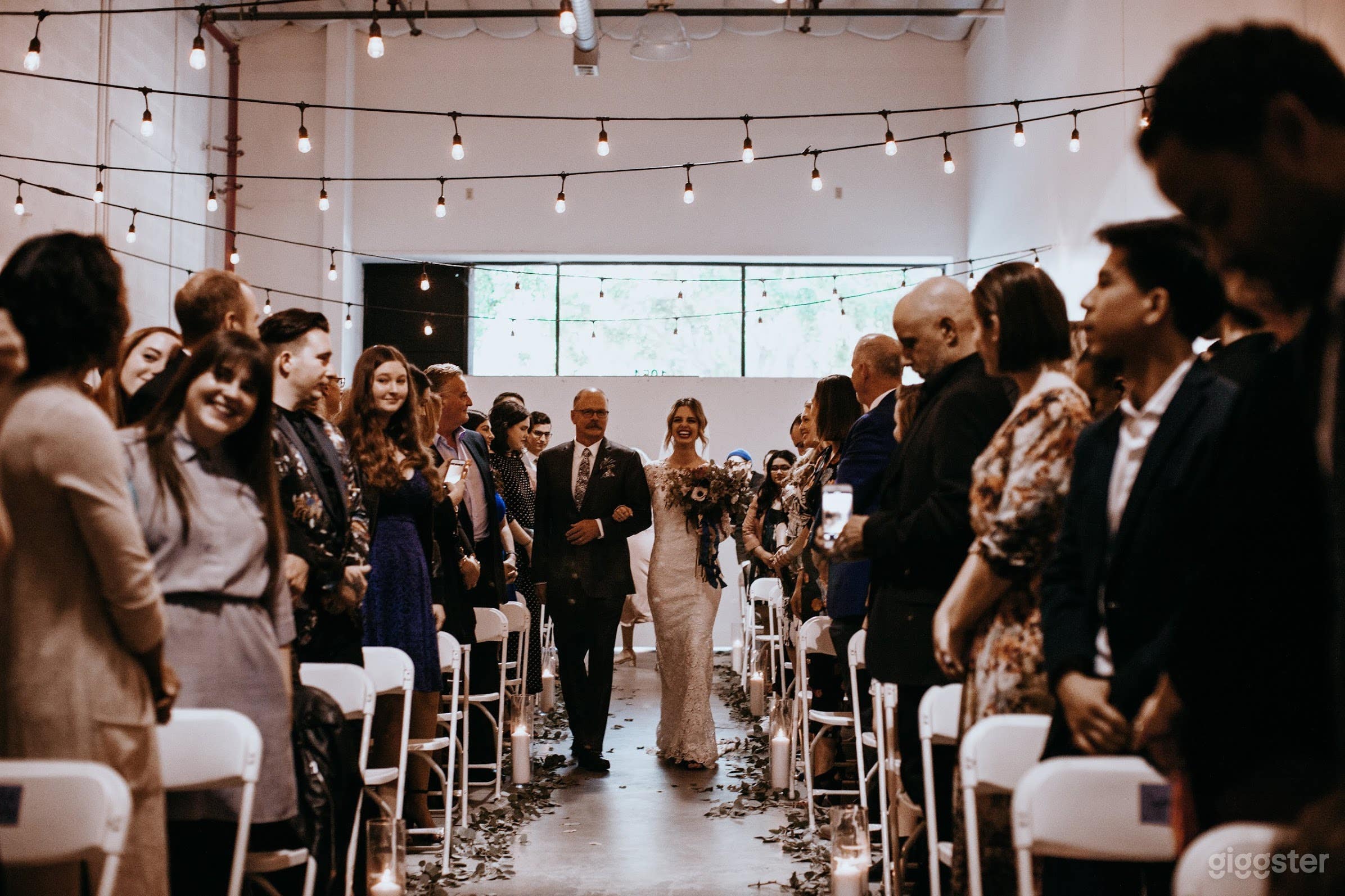 DTLA Industrial Storefront with High Ceilings Photo 1