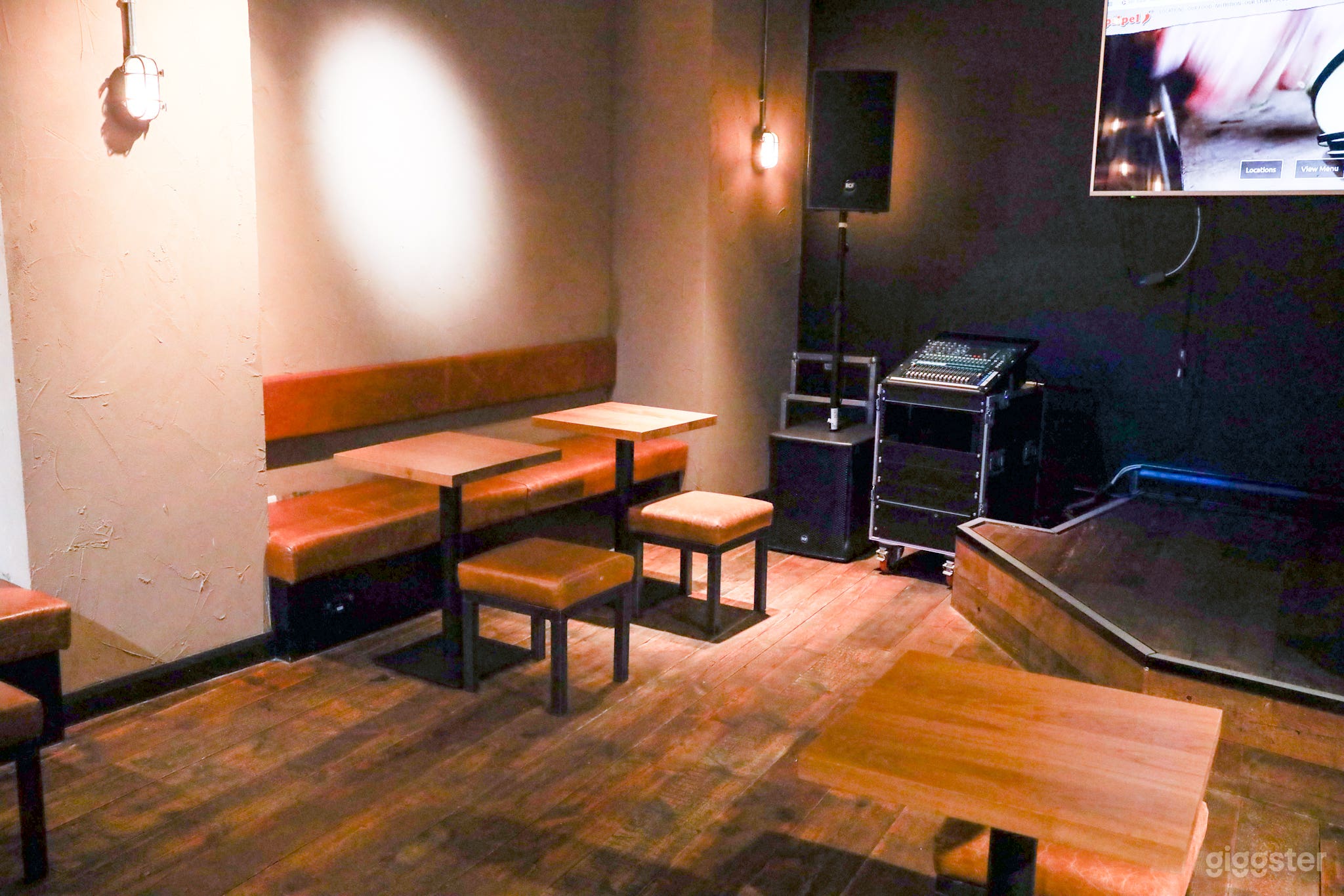 Pilpel's Basement Bar Photo 4