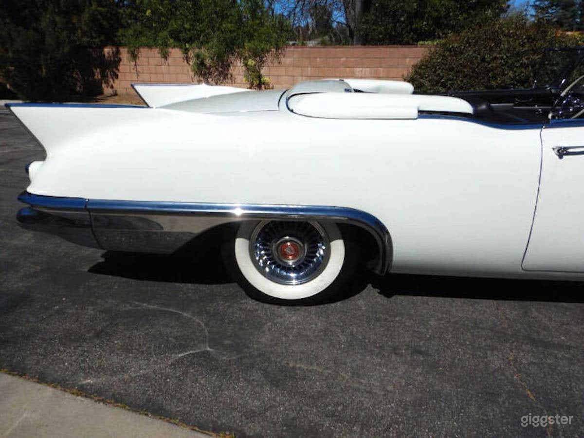 #76,163 Classic 1957 Cadillac Eldorado Biarritz Photo 4