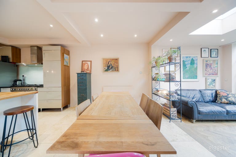  Light-Filled Westfield Flat – Stylish Shoot Space 