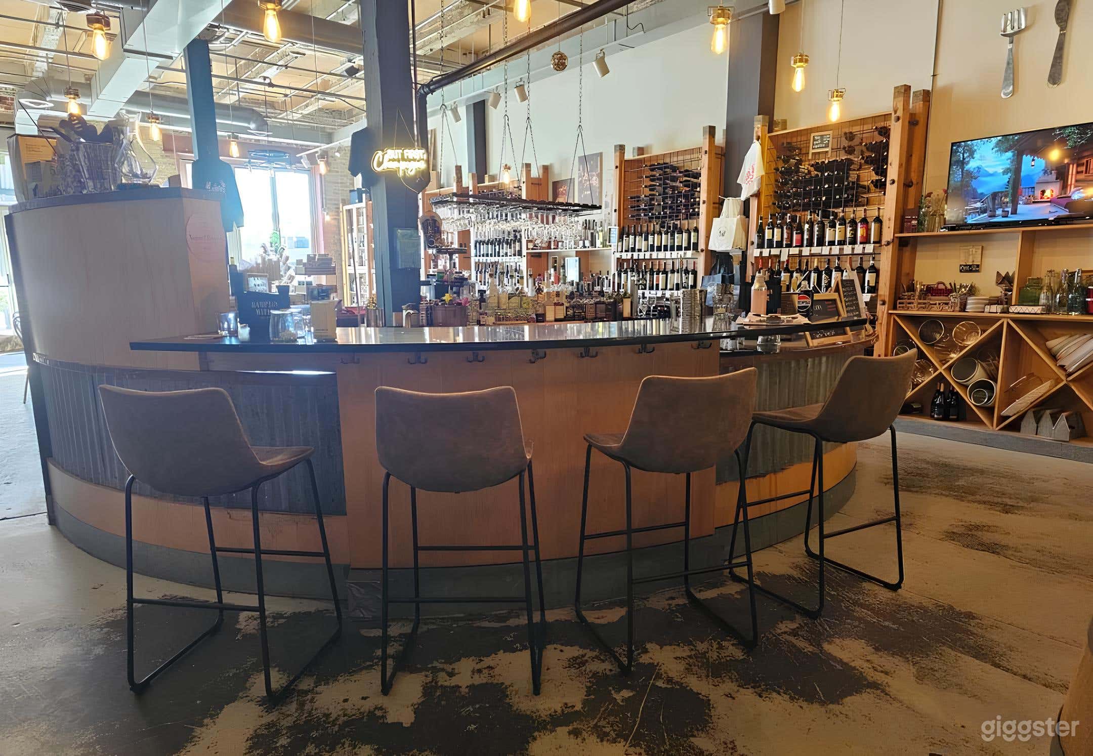 Rustic, Cozy Wine Shop &amp; Event Space Photo 2