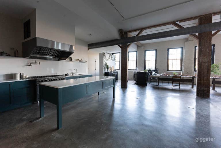  Natural Light Culinary Studio in Industrial Bldg 