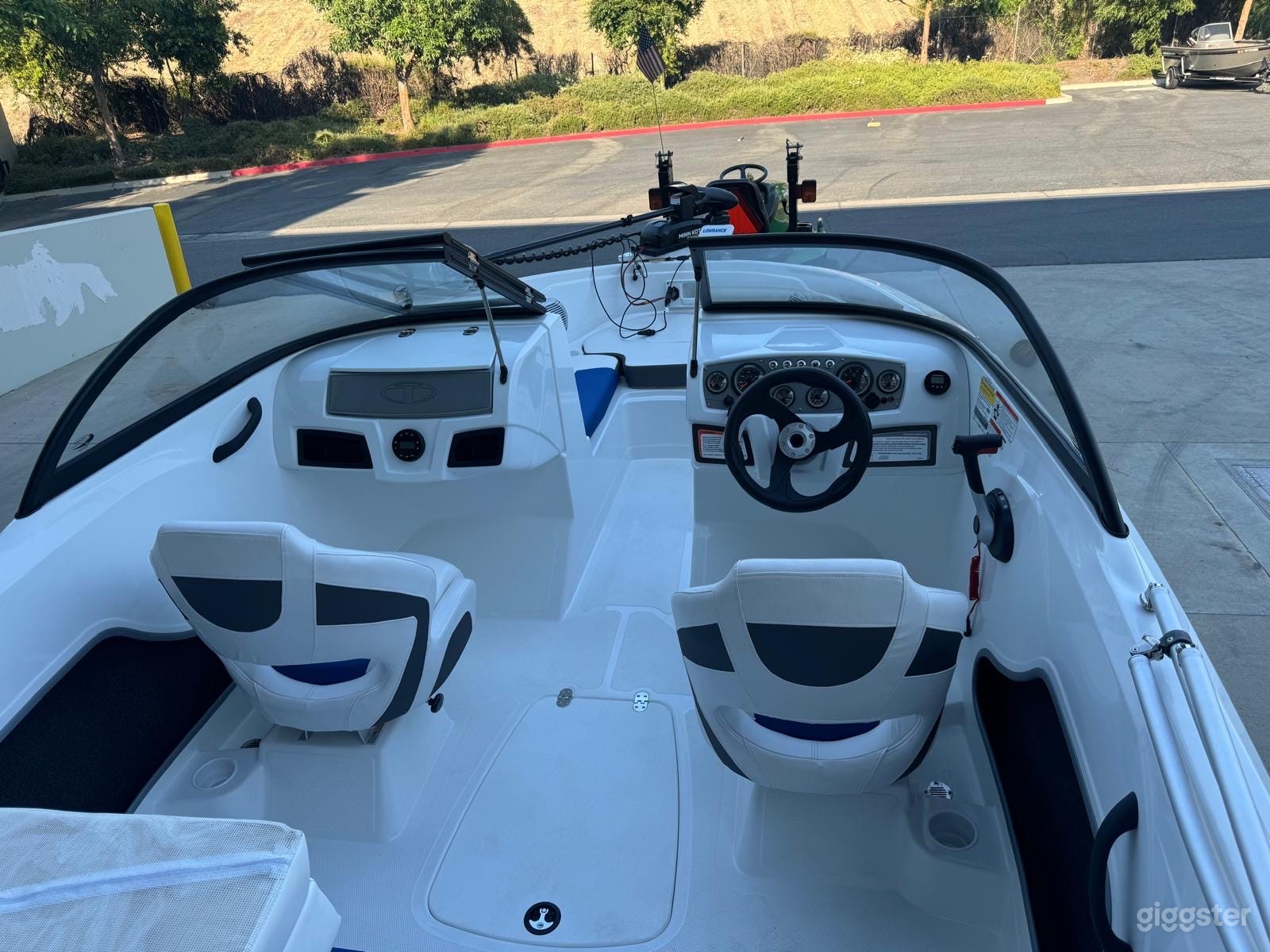 Unique, beautiful boat available for filming! Photo 4