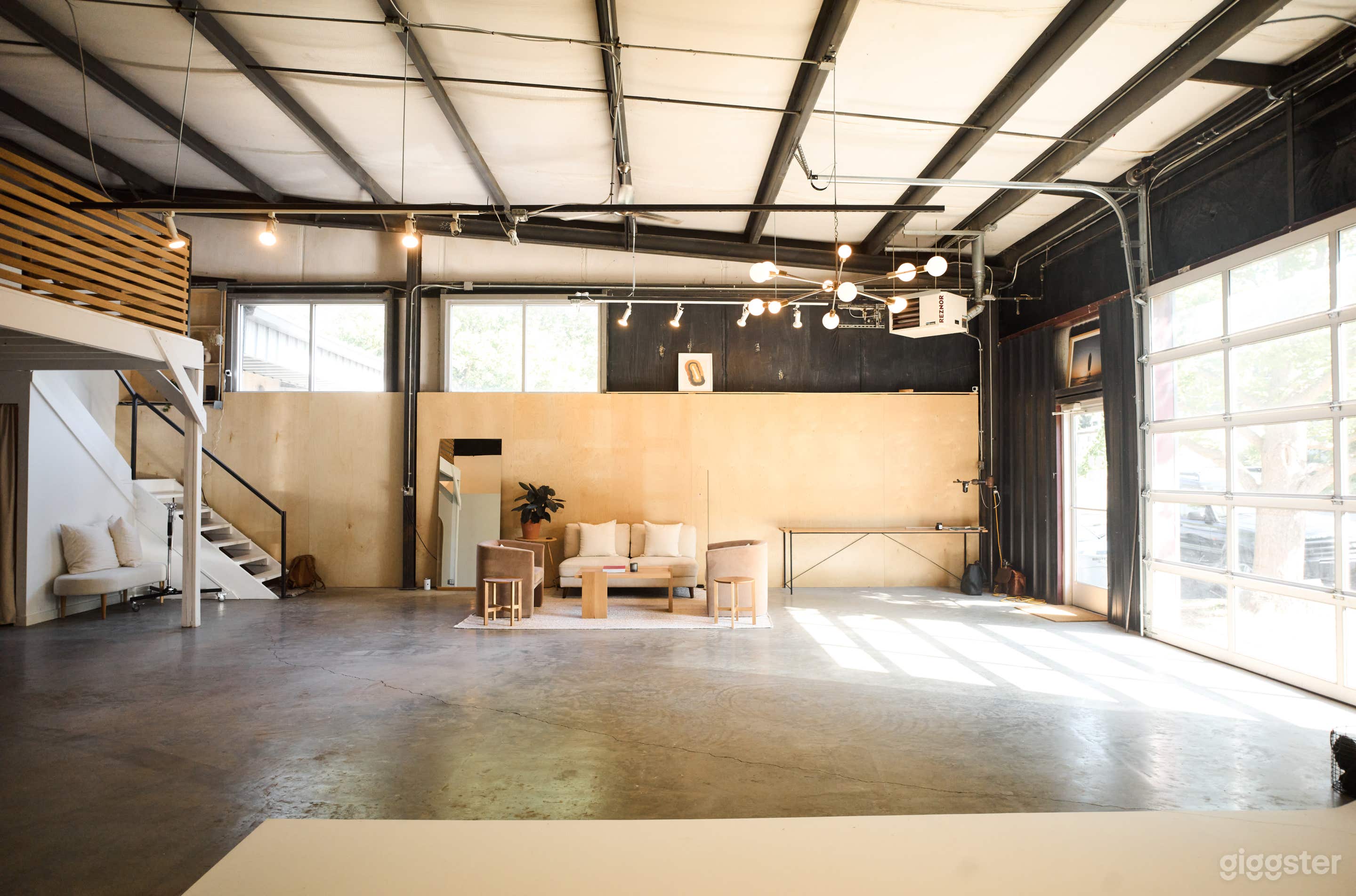 Premium photo studio and event space in Nashville Photo 2