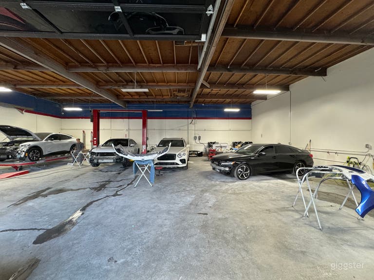  Modern Body Shop with cars  