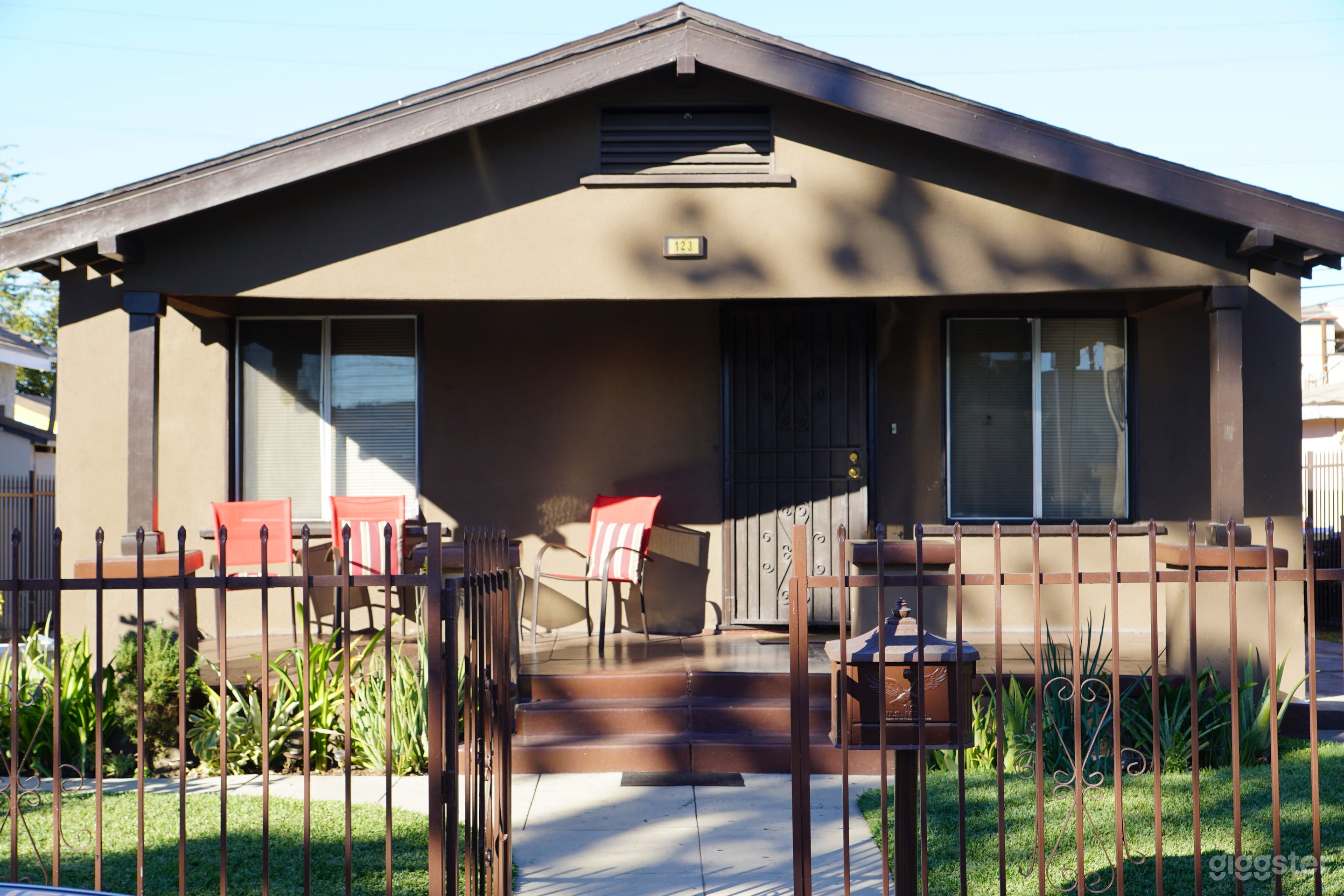 South LA Very Nice Craftsman House Photo 1