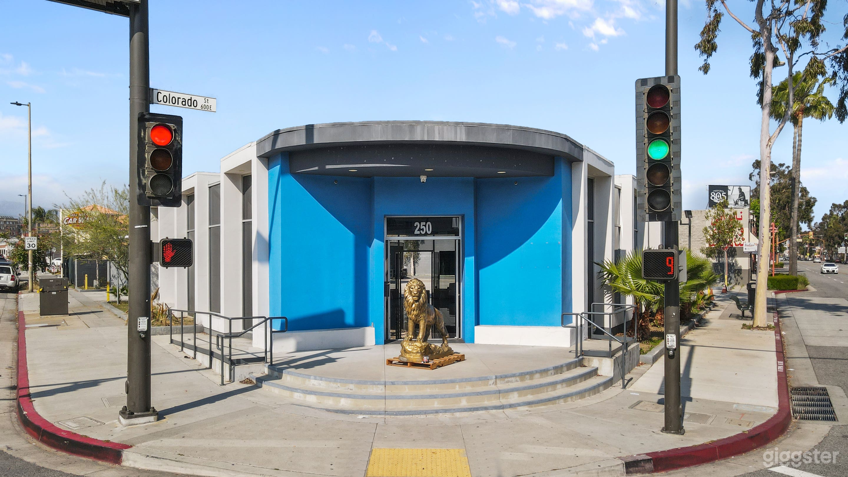 Modern Event space  Photo 1