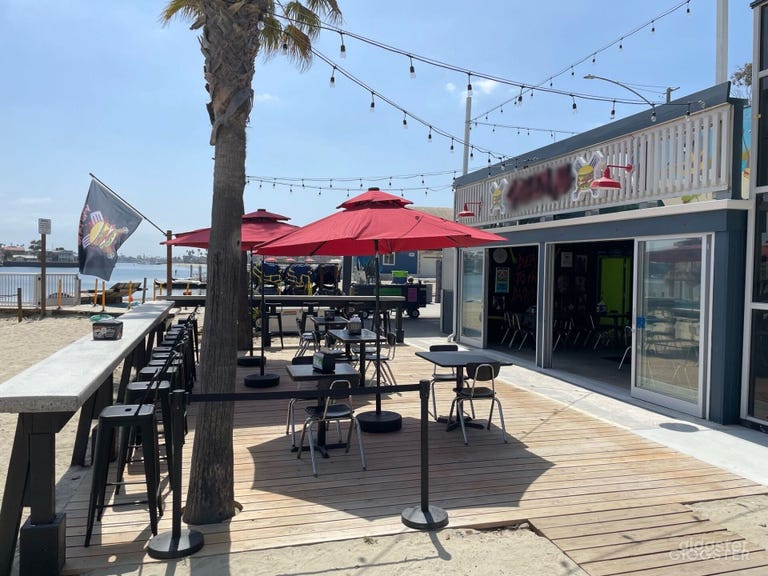  Beach Front Food Shack Restaurant 