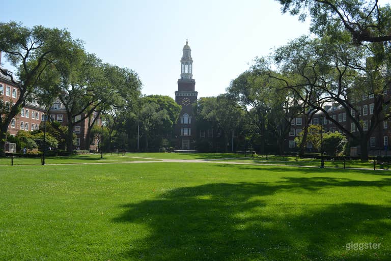  COLLEGE 16 - College with Spacious Halls and Fountain 