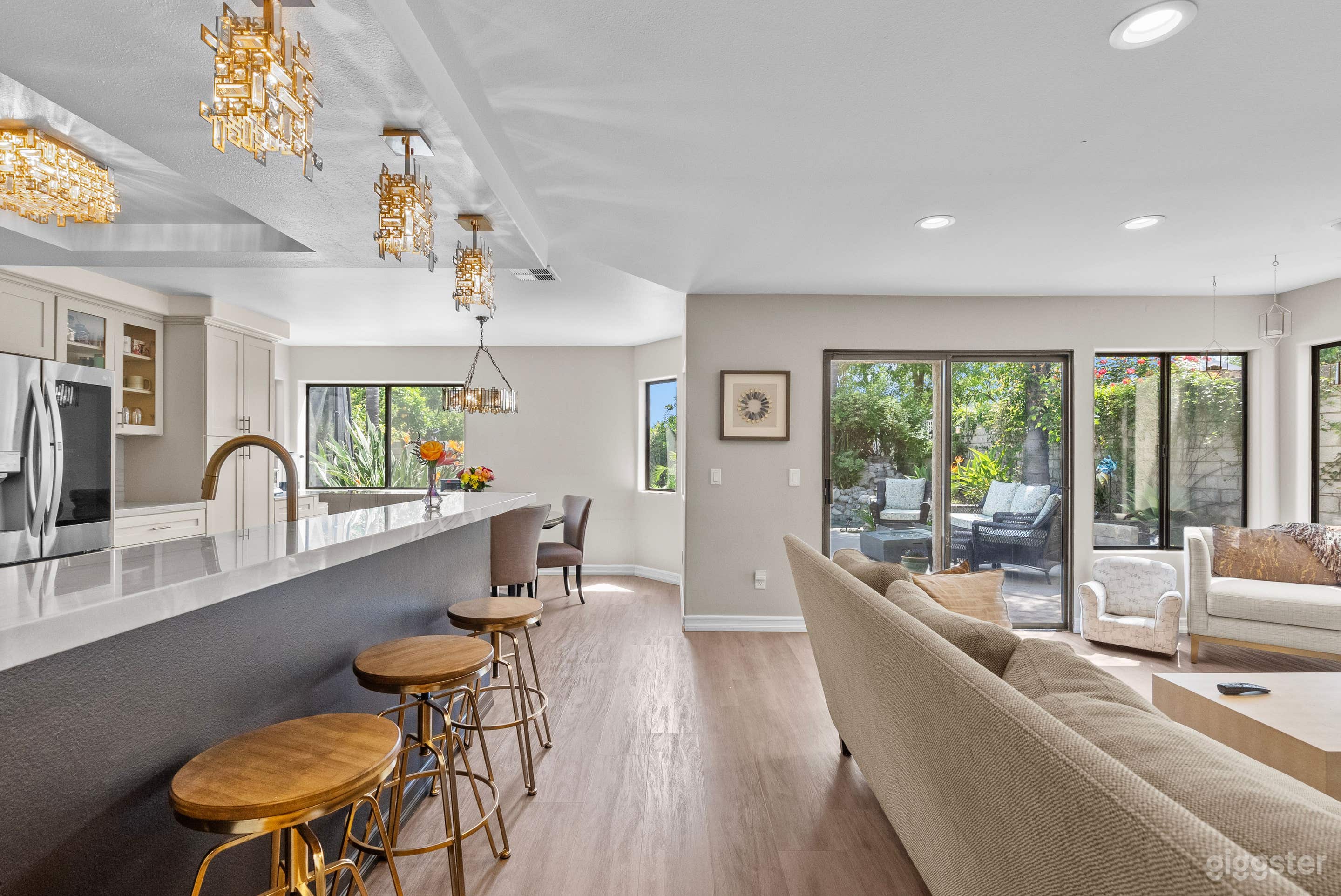 Kitchen/living room entry