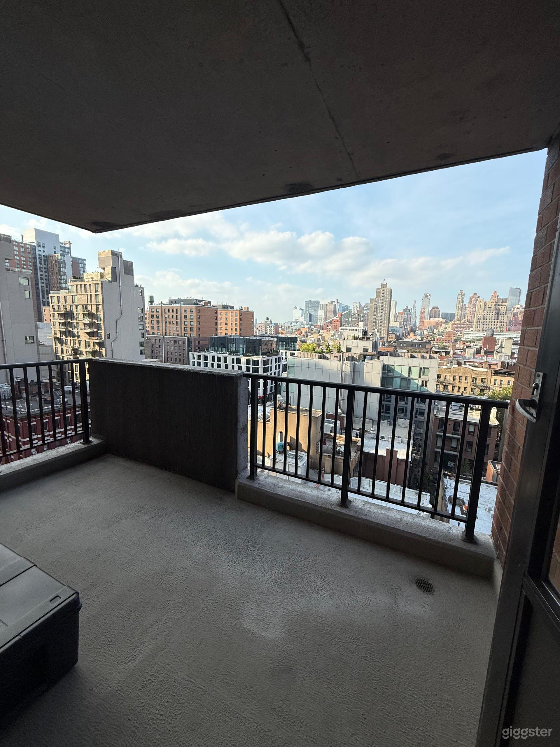 Fashion Studio with Gorgeous Panoramic NYC View Photo 2