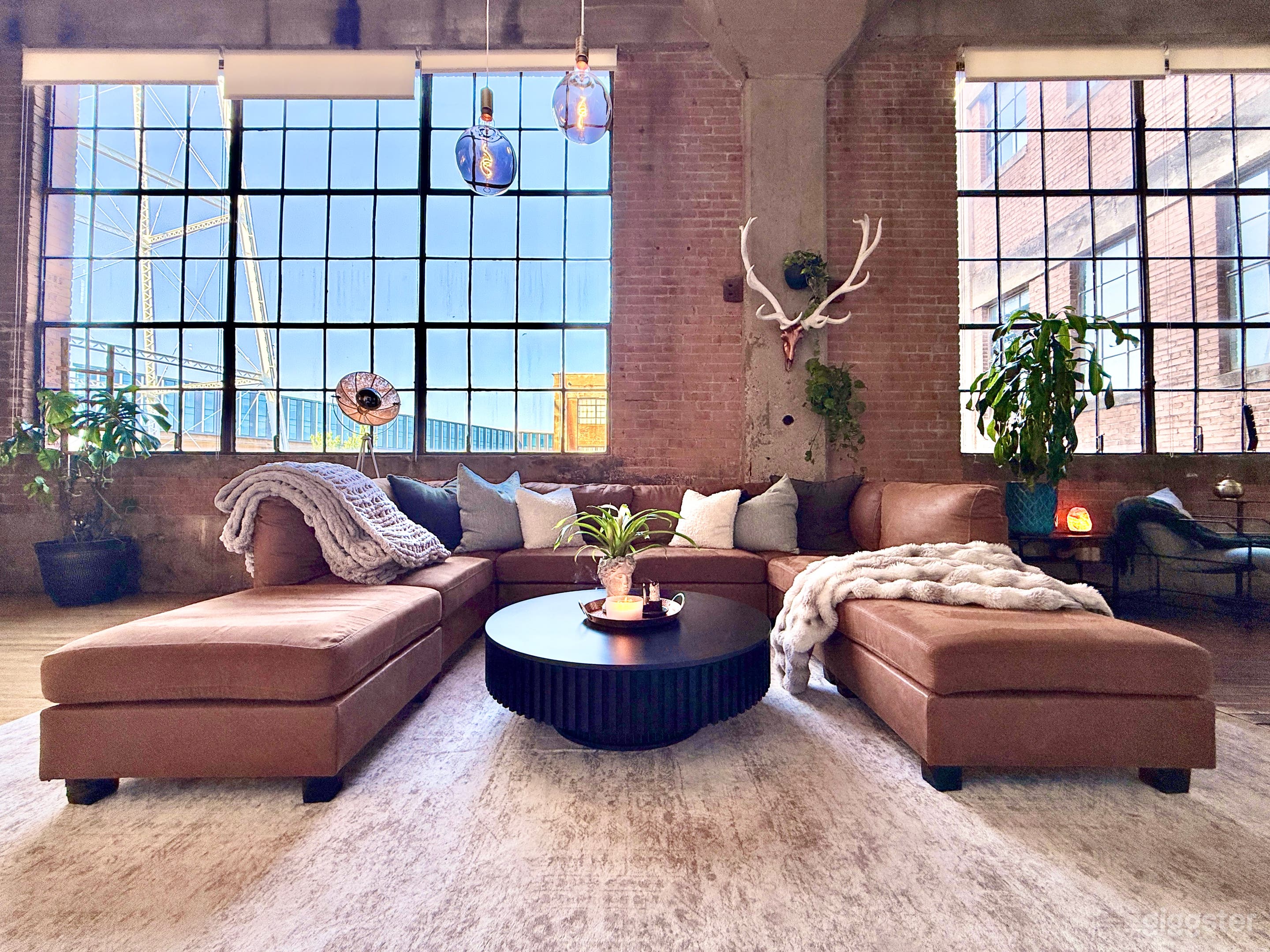 Industrial Loft for Portrait and Editorial Shoots Photo 4