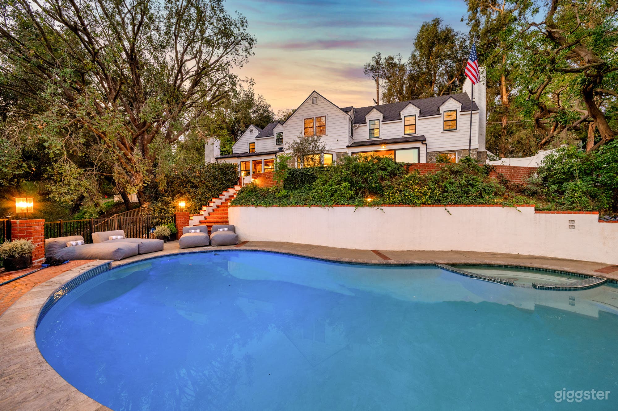 COLDWATER CAPE, STONE ARCH & IVY POOL TERRACE Photo 4