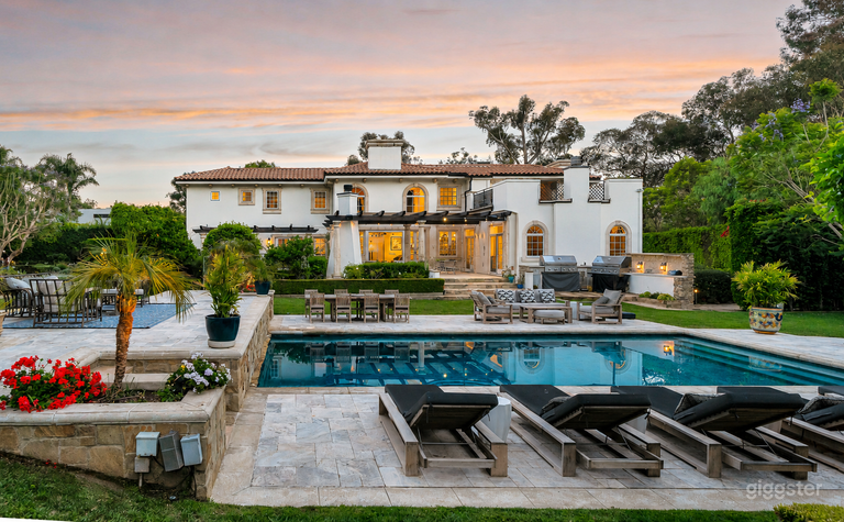  Luxury Malibu Hillside Estate w/ Pool & Mountain View 
