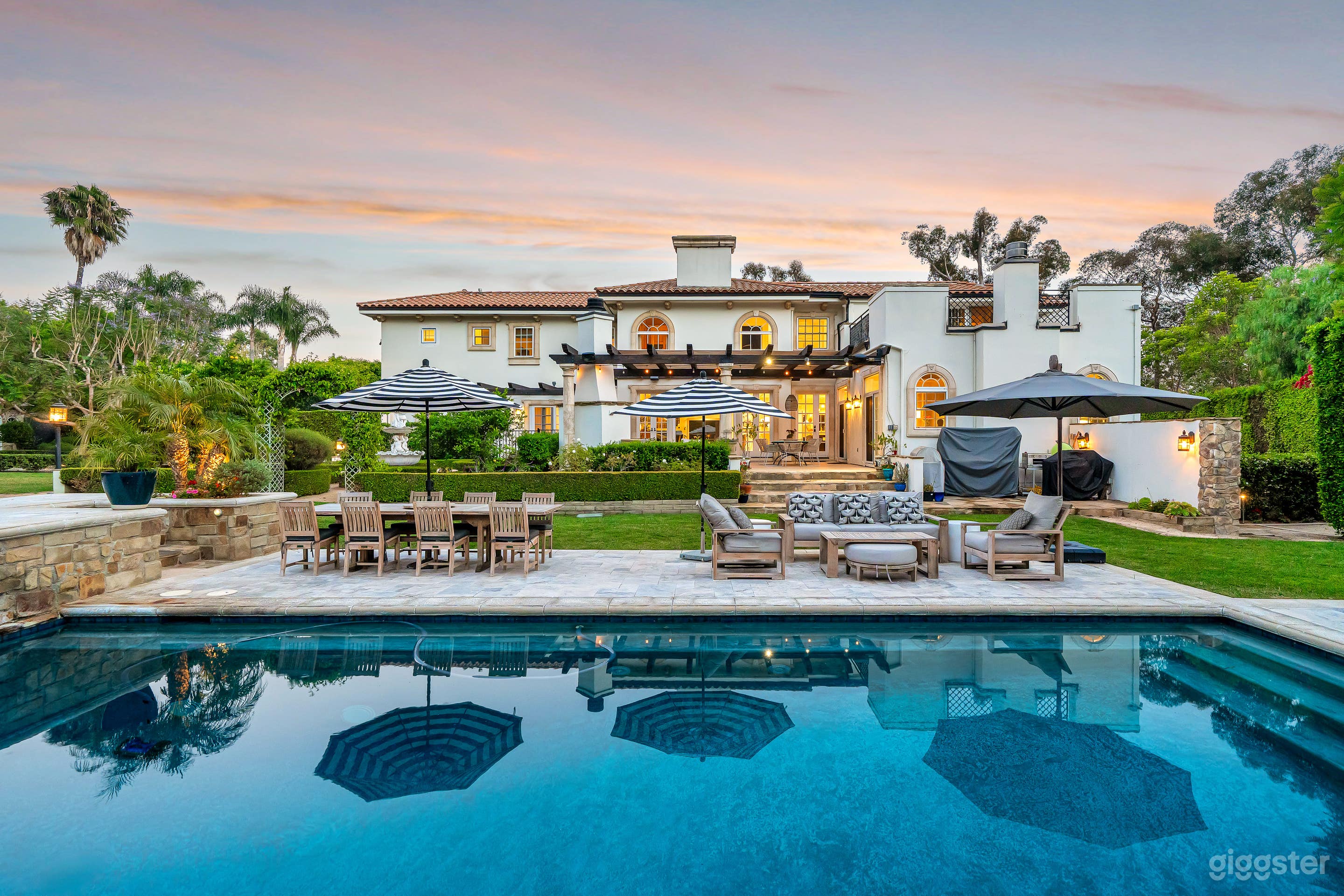 Luxury Malibu Hillside Estate w/ Pool & Mountain View Photo 1