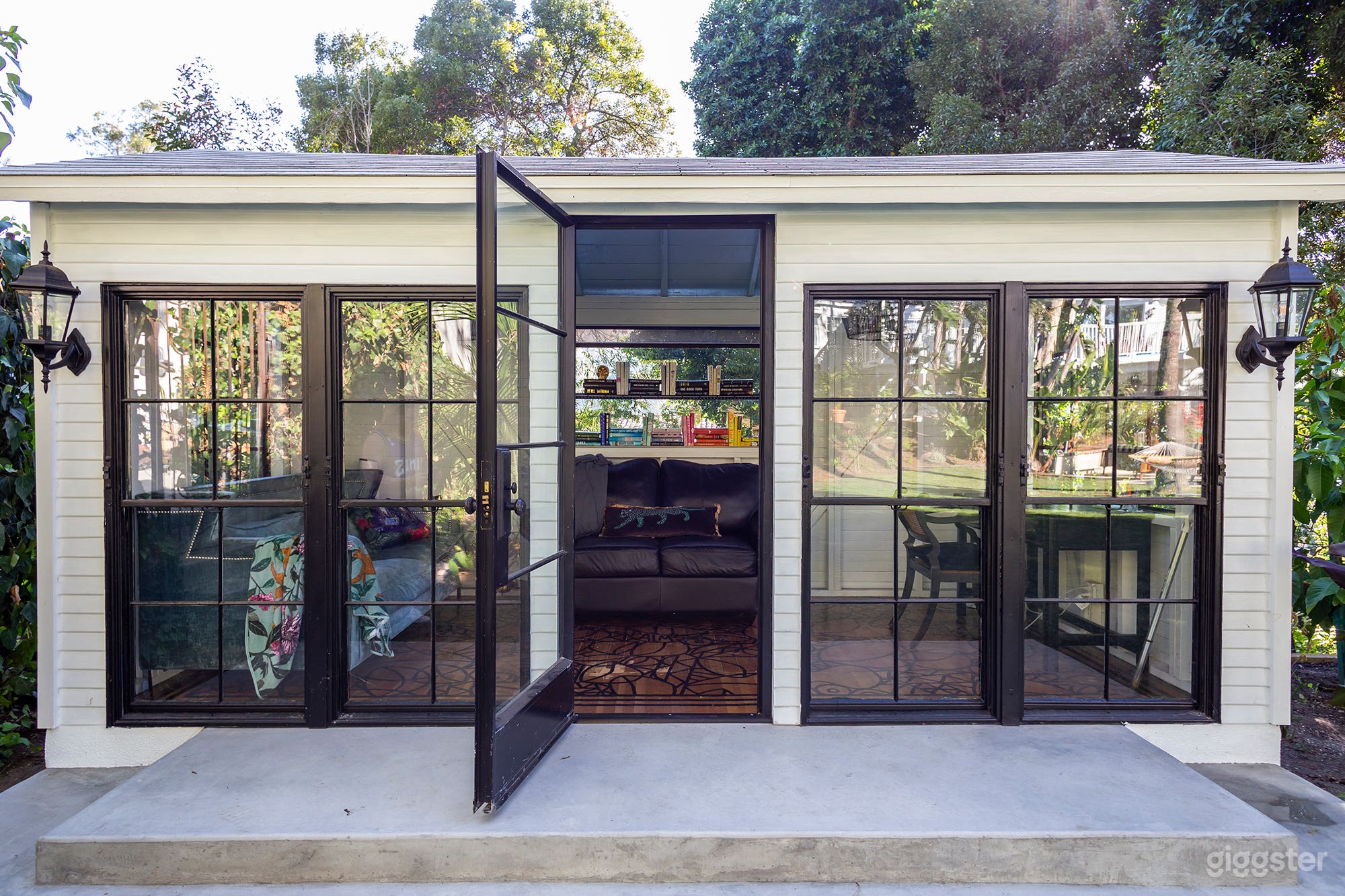 Eleven Palms Photo 3