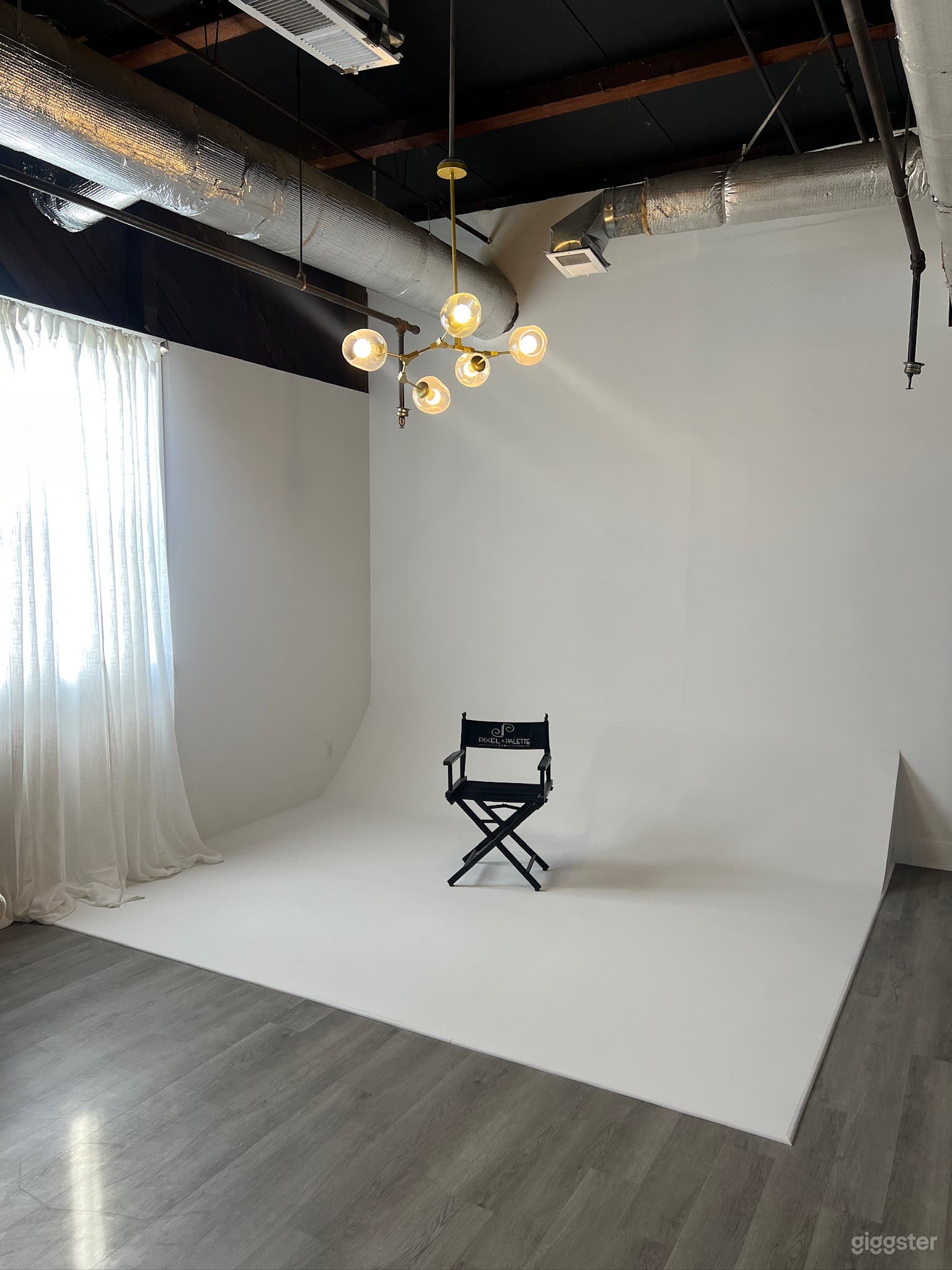 Multipurpose Studio Loft in Germantown Photo 4