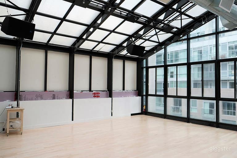  Luxurious 4th Floor Dance Studio 