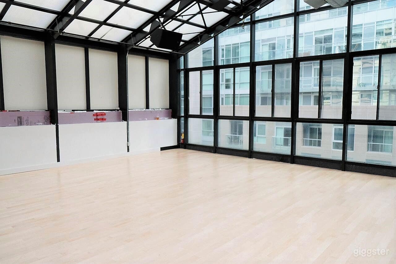 Luxurious 4th Floor Dance Studio Photo 2