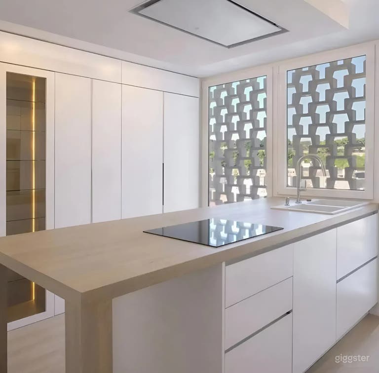  Apartamento en Alicante lleno de luz con vista panorámica al mar 