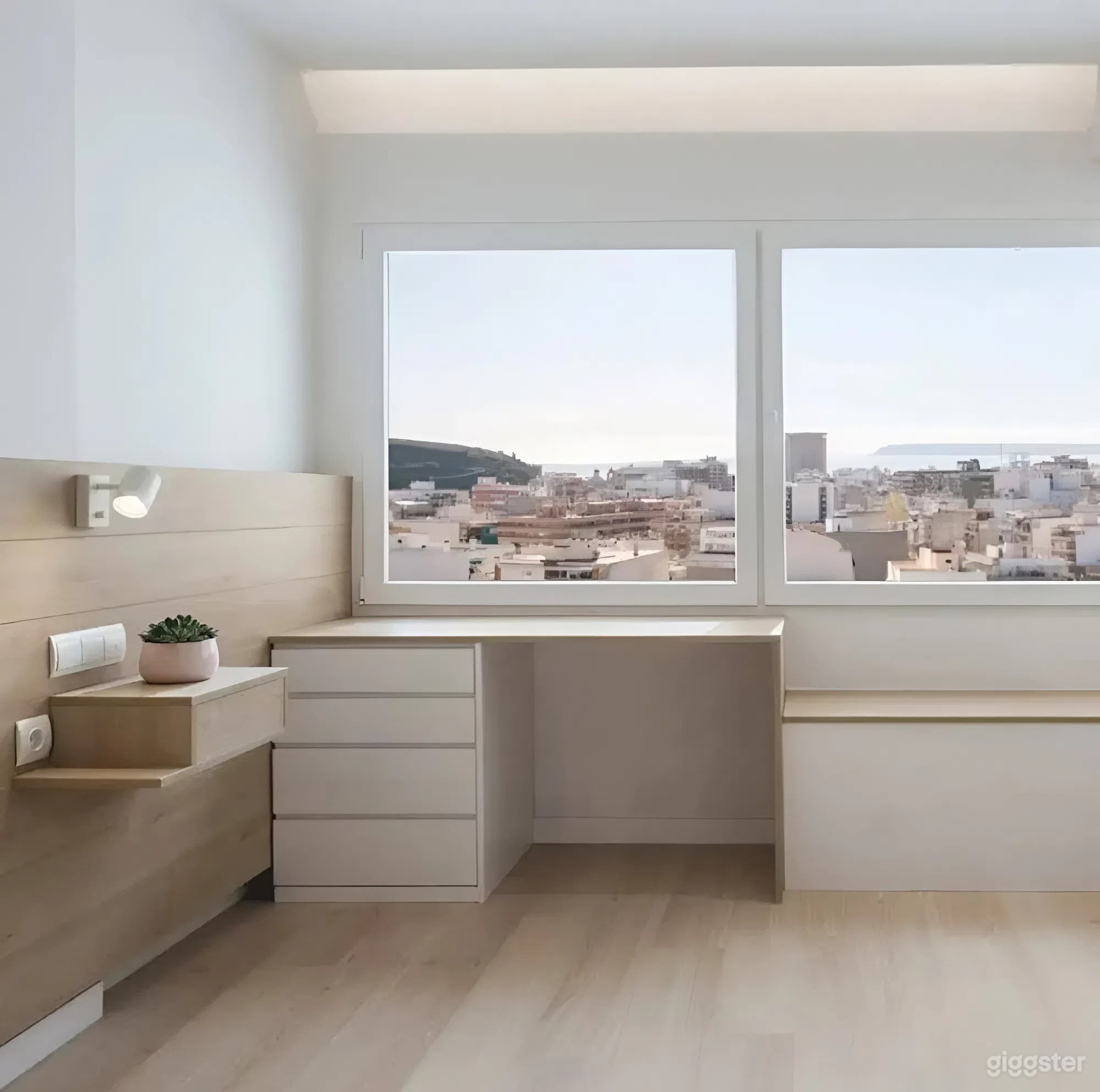 Apartamento en Alicante lleno de luz con vista panorámica al mar Foto 3