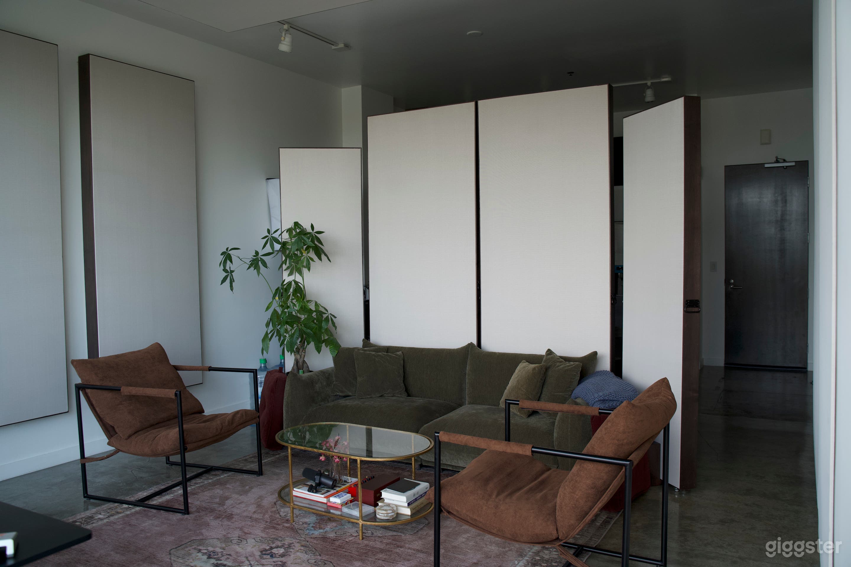 Echo Park Loft Studio w DTLA Skyline, Balcony & Pro Audio Photo 4