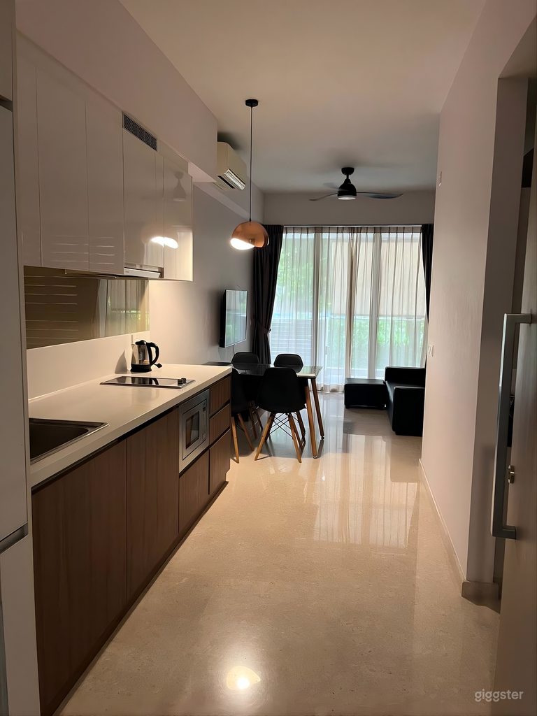  Estudio en planta baja con luz natural y patio 
