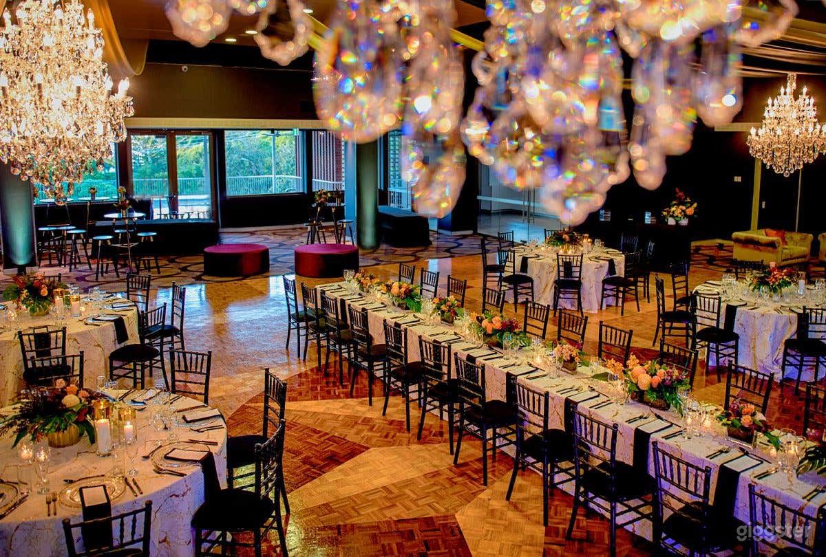 GRAND BALLROOM Photo 3