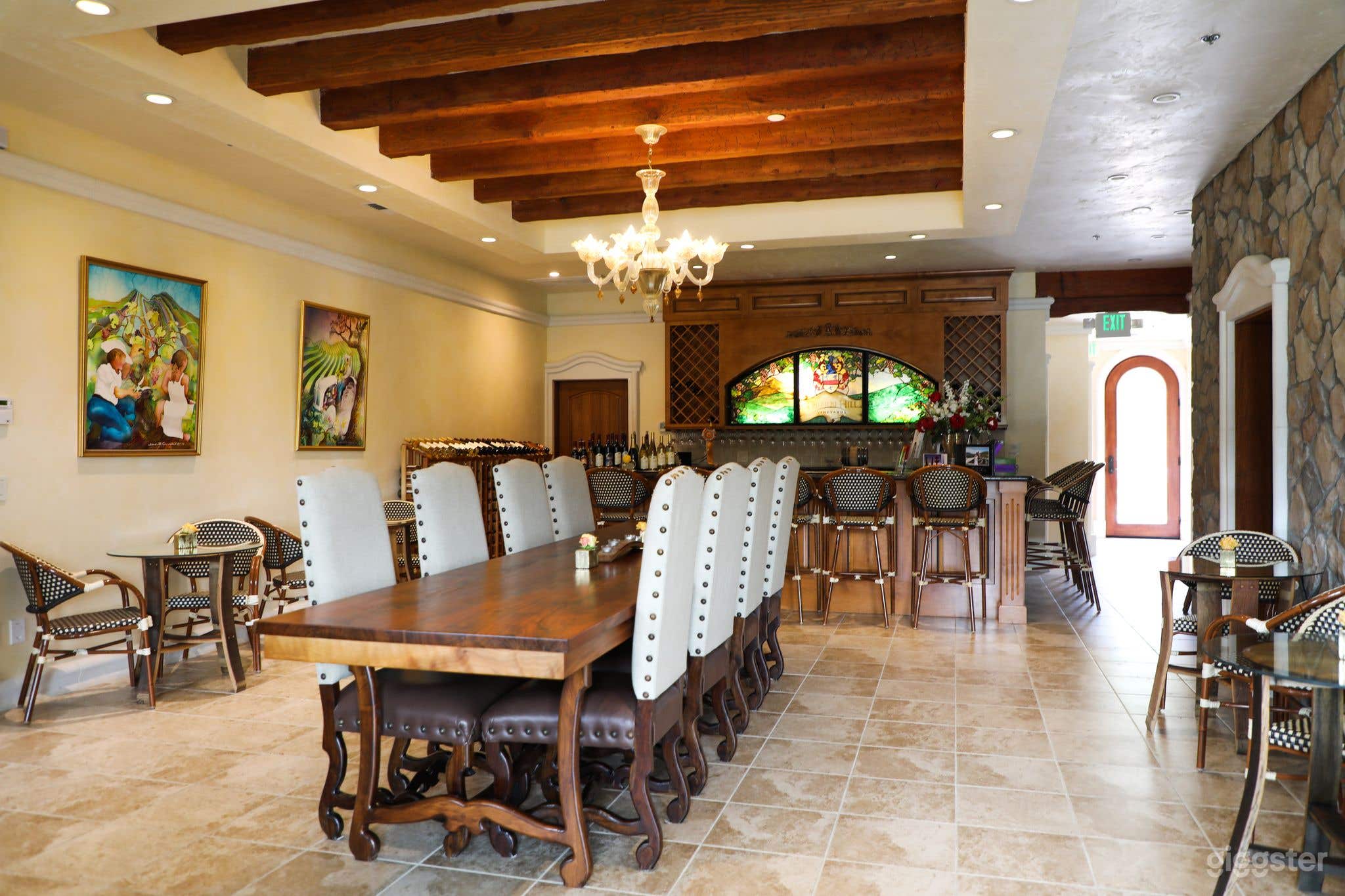 Wine Tasting and Villa Suites in Wine Country Photo 4