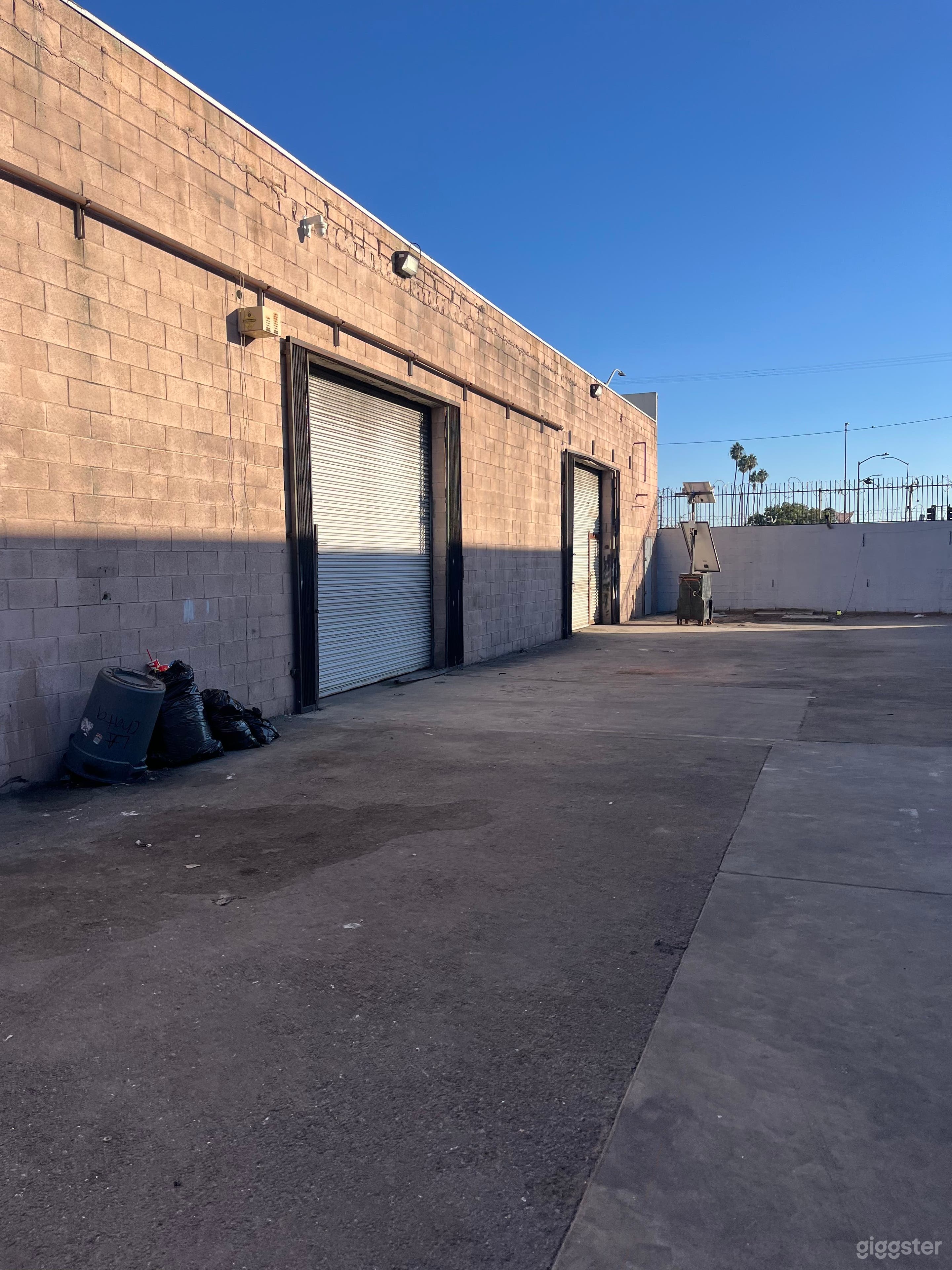 DTLA - Large Industrial Building - Private Events/Filming Photo 1