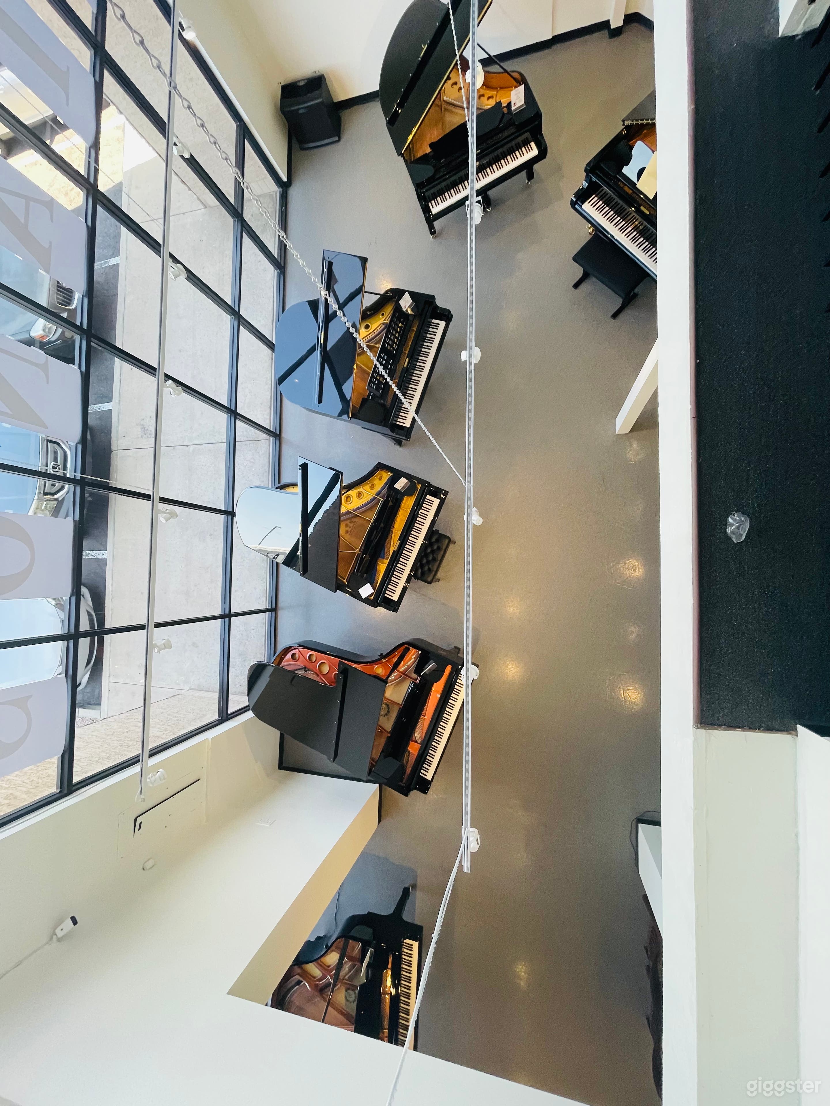 Spacious, light-filled, luxury piano store, Tempe Photo 3