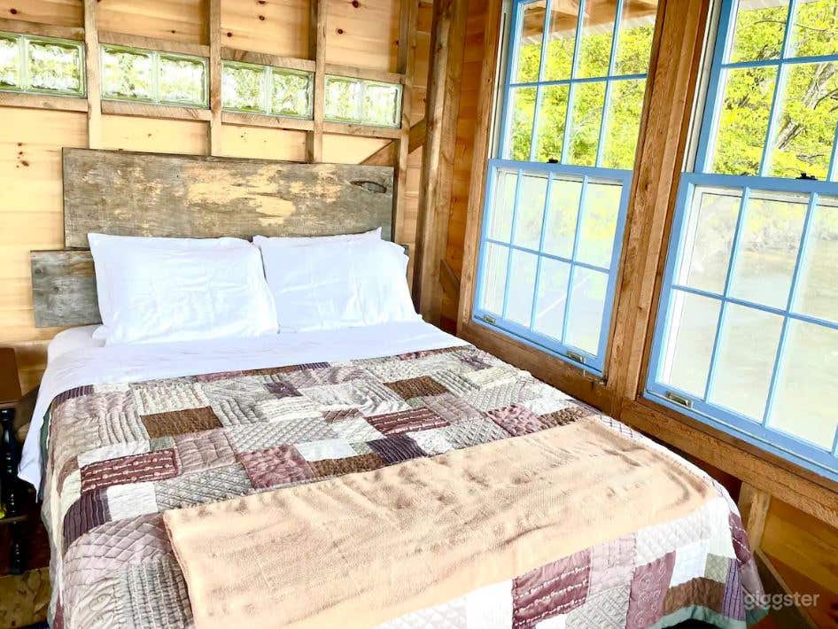 Floating Island Waterhouse Photo 4