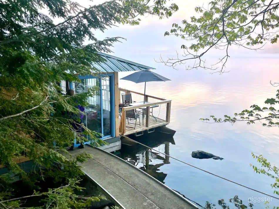 Floating Island Waterhouse Photo 2