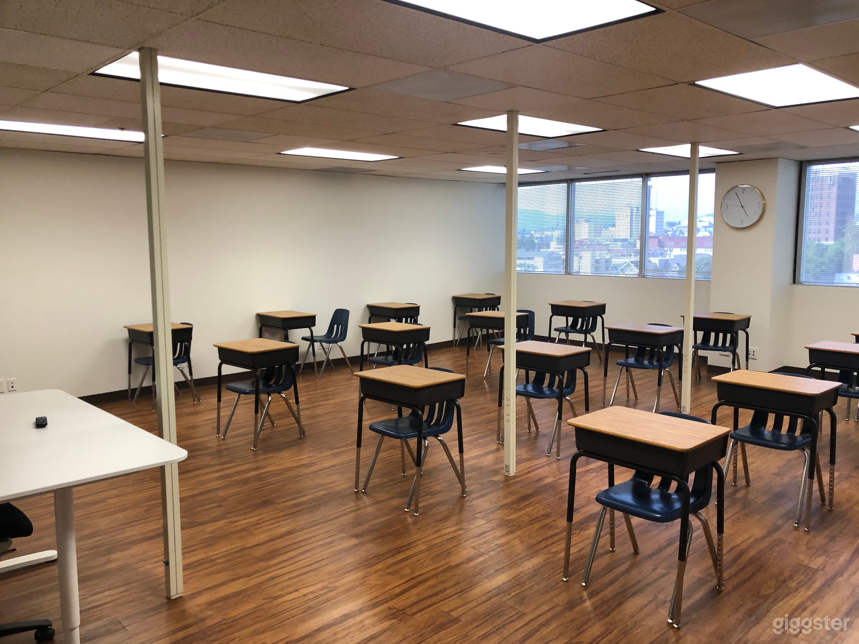 Roomy Downtown Classroom Space  Photo 4