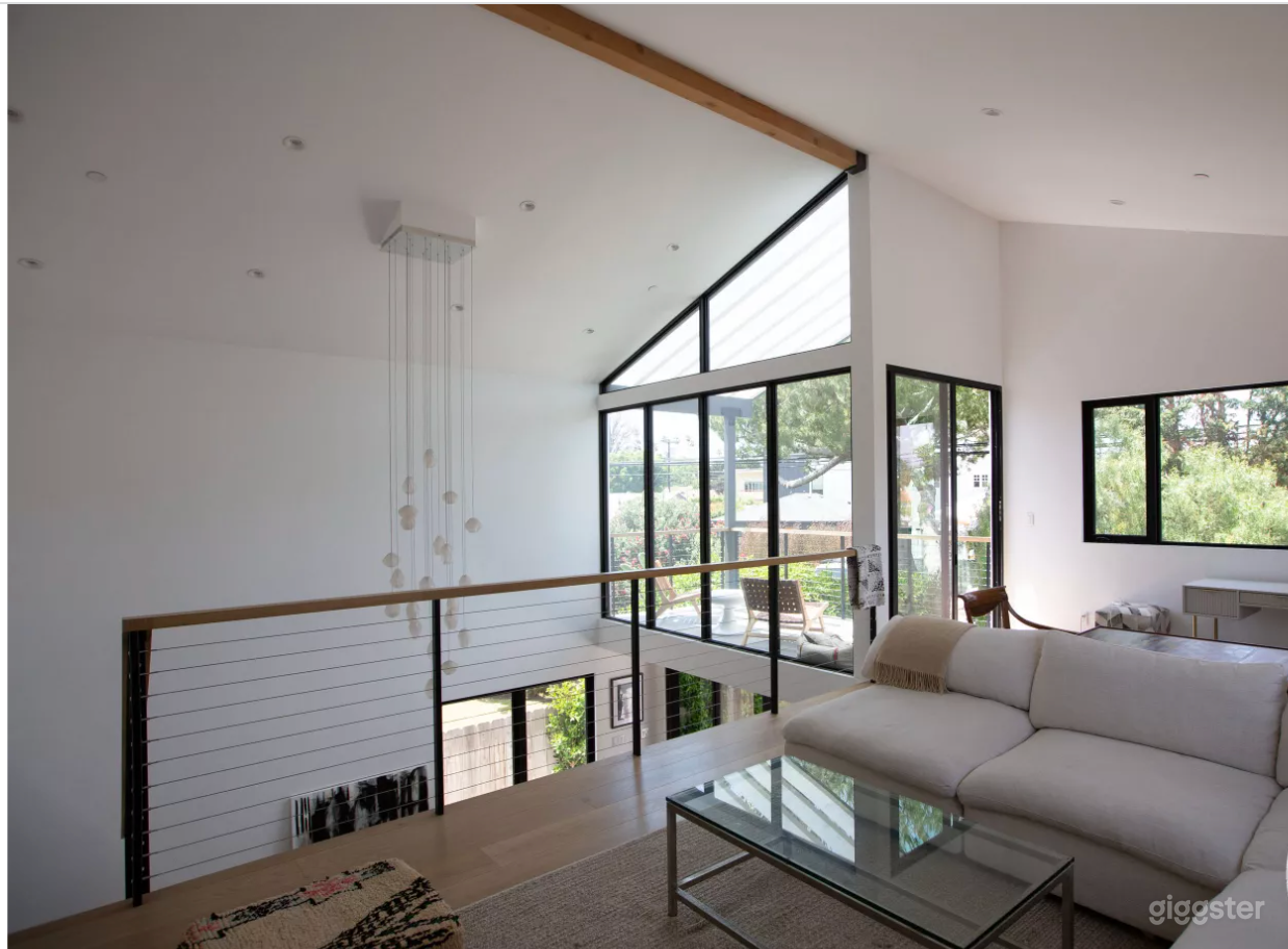 Modern Beach Bungalow in Venice! Photo 4