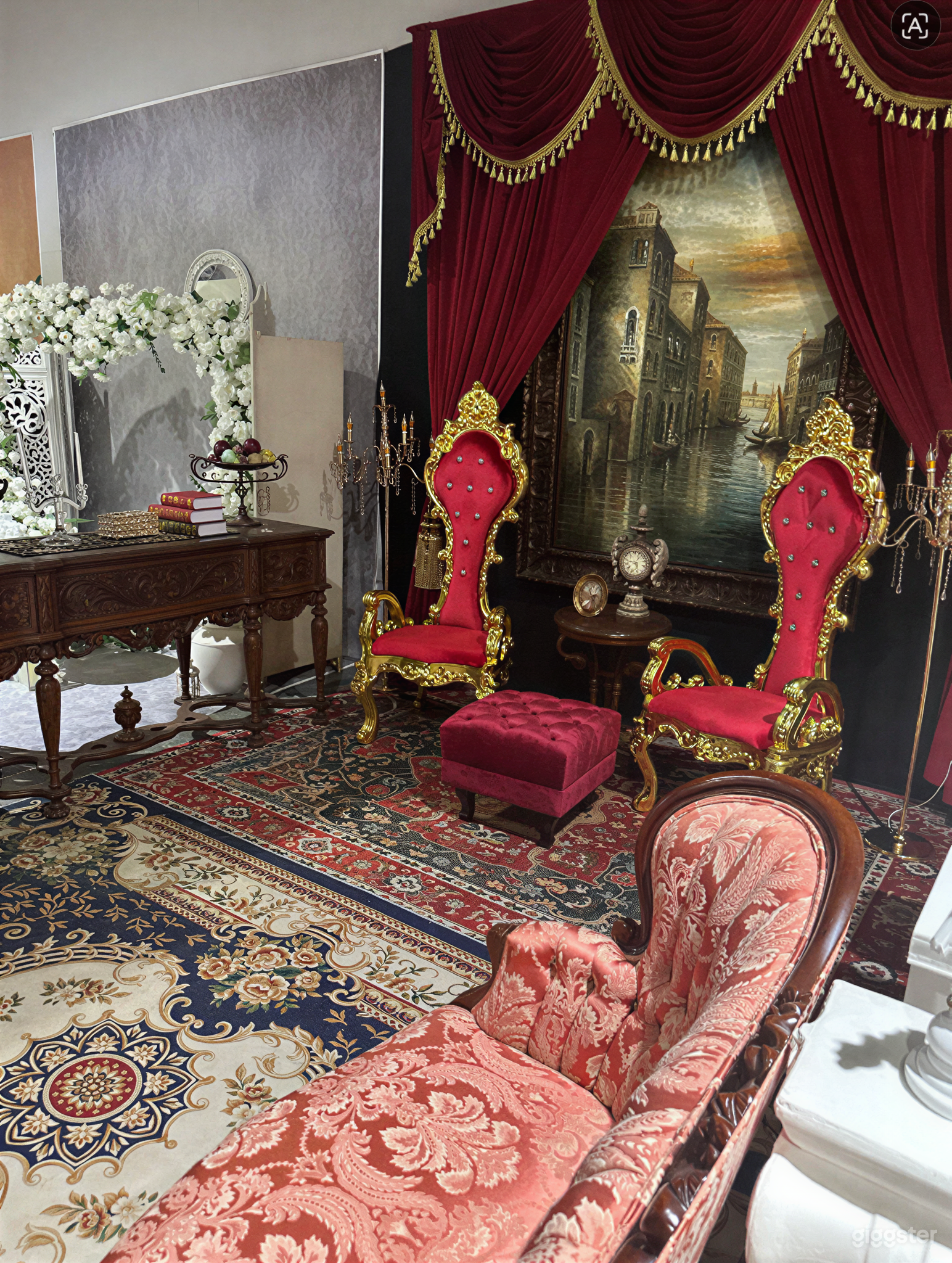 Luxury Royal Throne Room Photo & Video Studio Set Photo 4