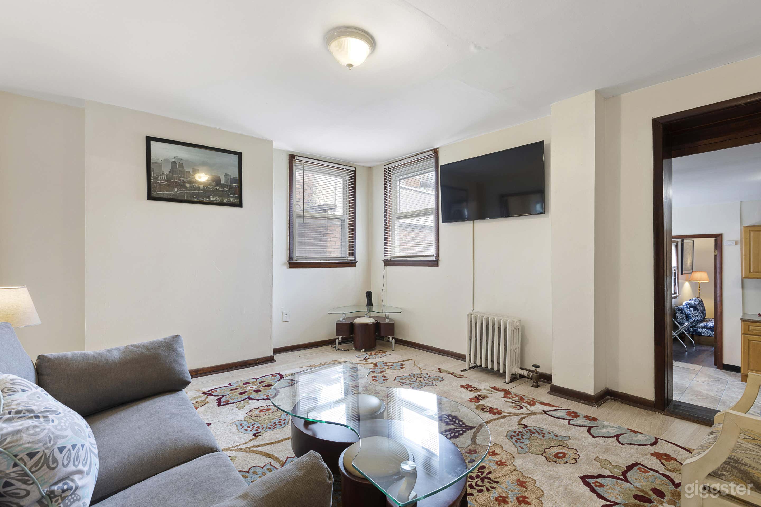 Urban 2BR Brownstone in Arts District near NYC Photo 2