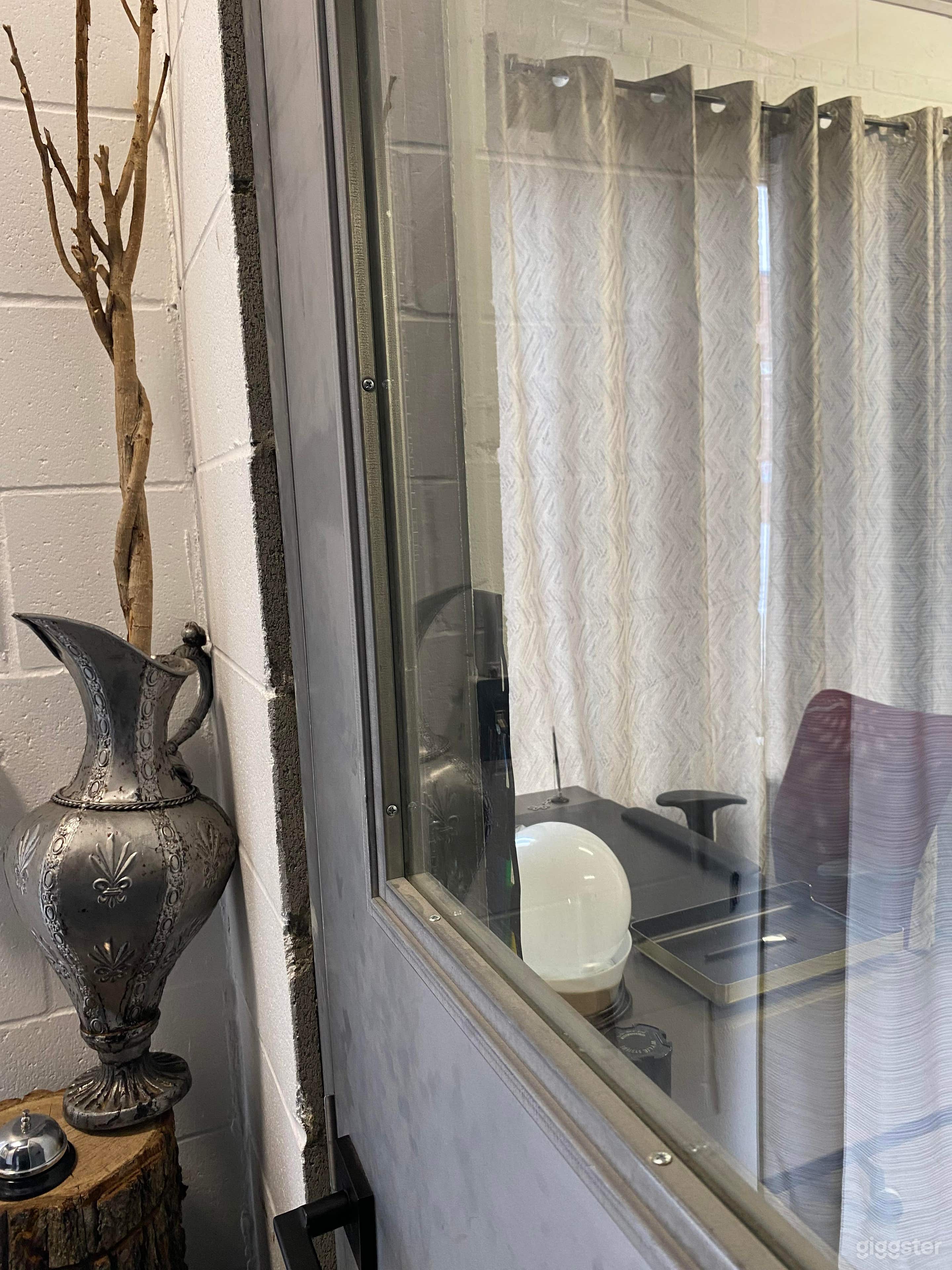 Unique Expressions  Photo 3