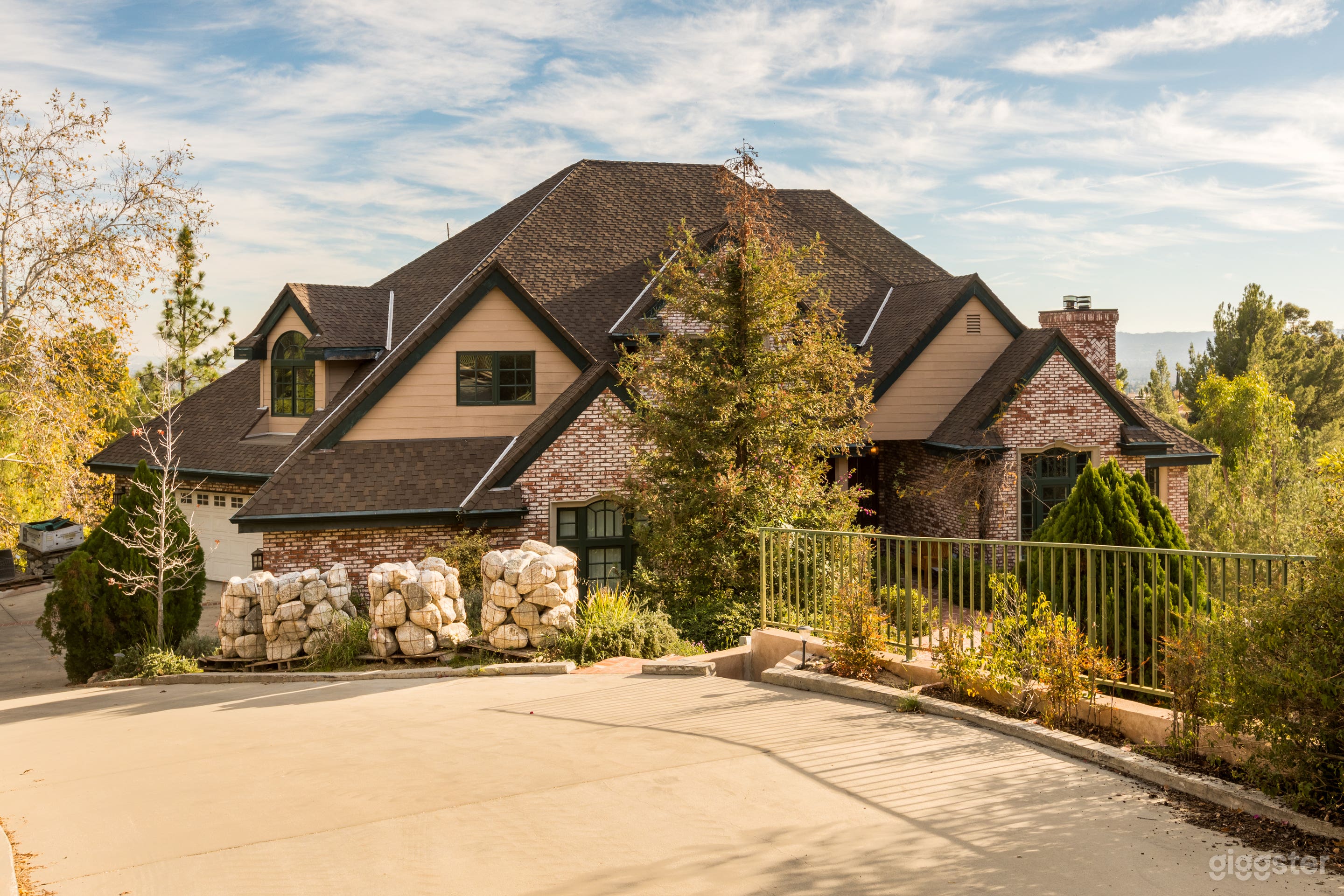 Valley View English Photo 3