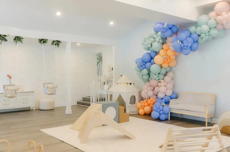  Bright Coastal Chic Event and Photography Space 