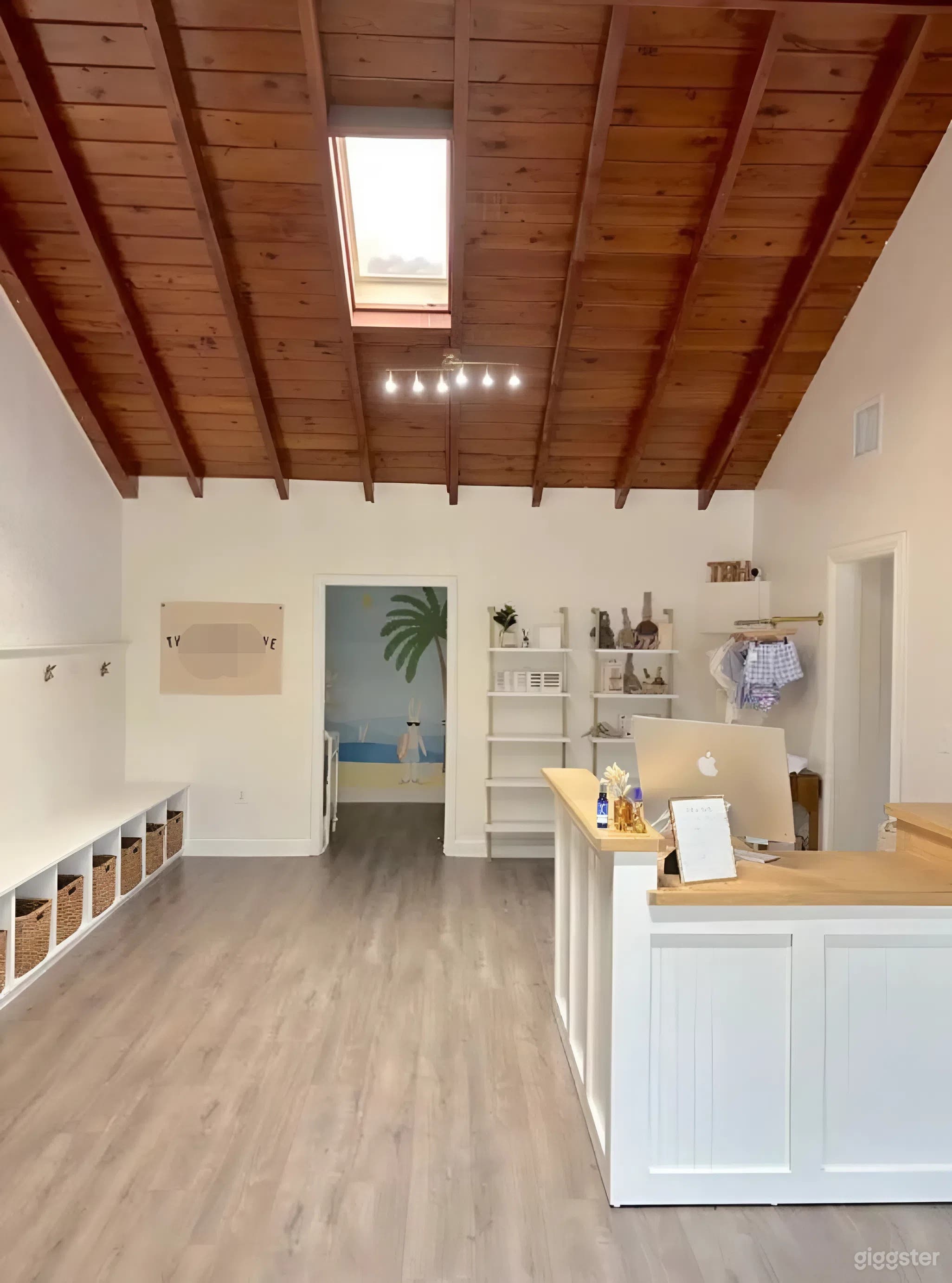 Bright Coastal Chic Event and Photography Space Photo 3