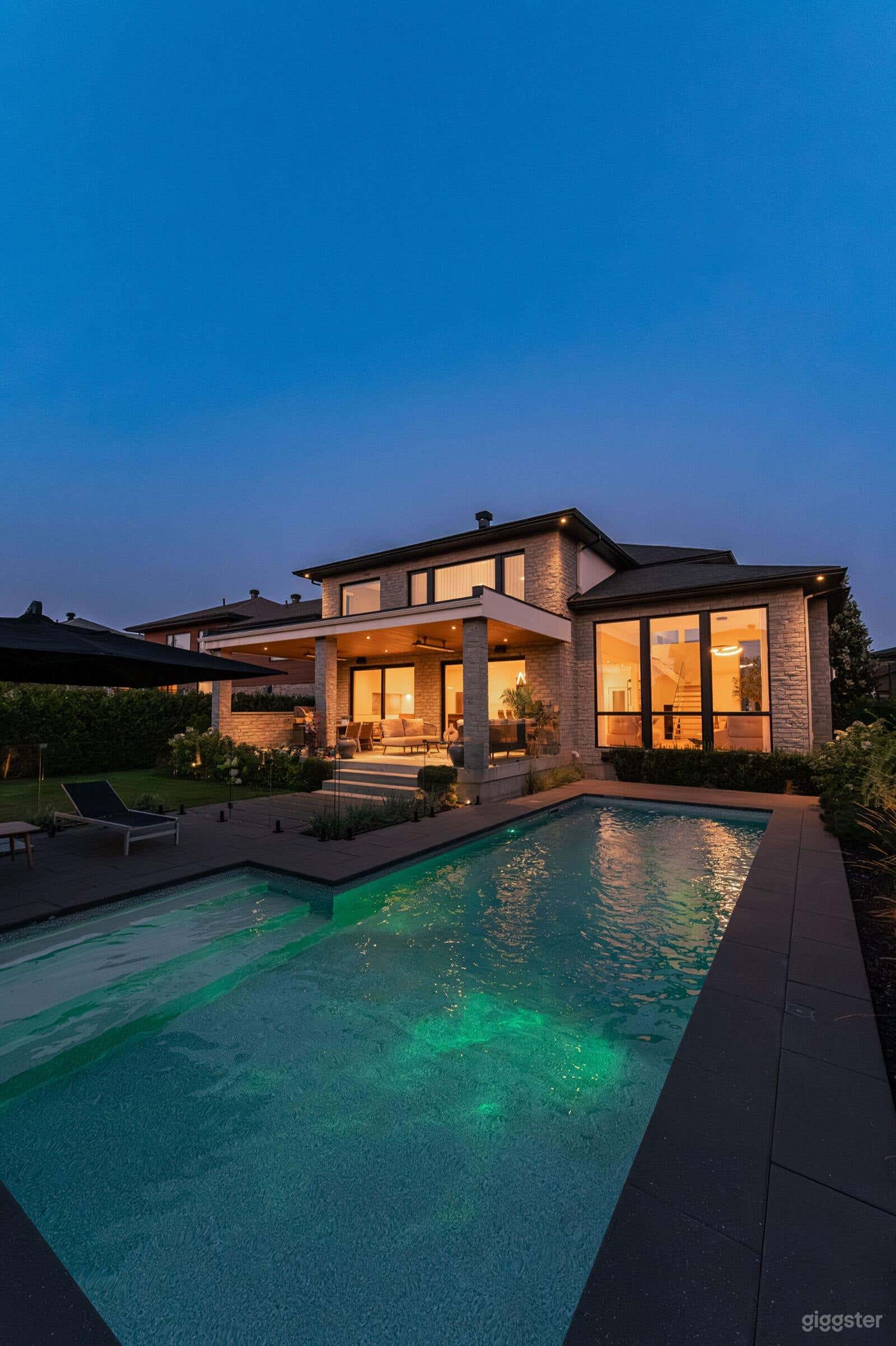 Modern Pool only Rental for Production and Leisure Photo 2