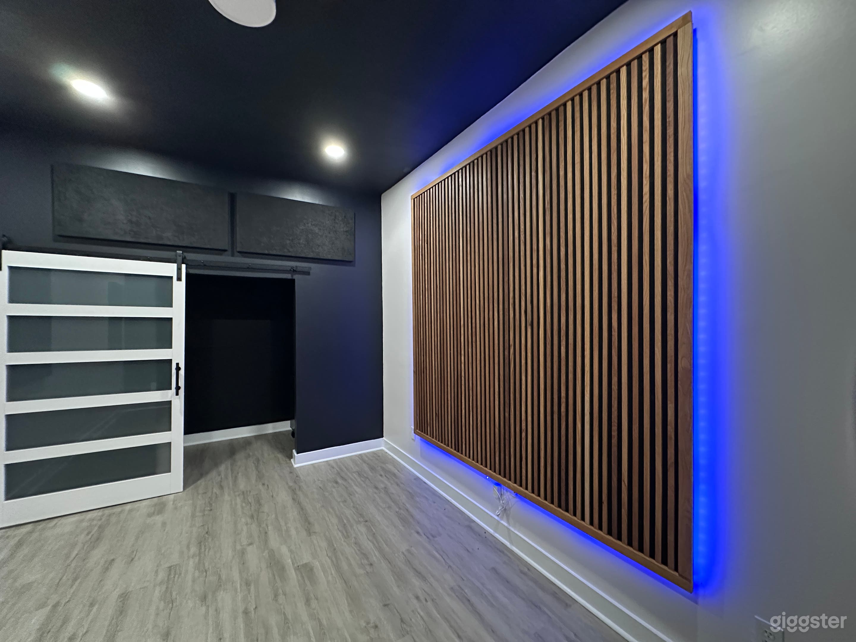 South Atlanta Industrial Photo &amp; Film Studio Photo 3