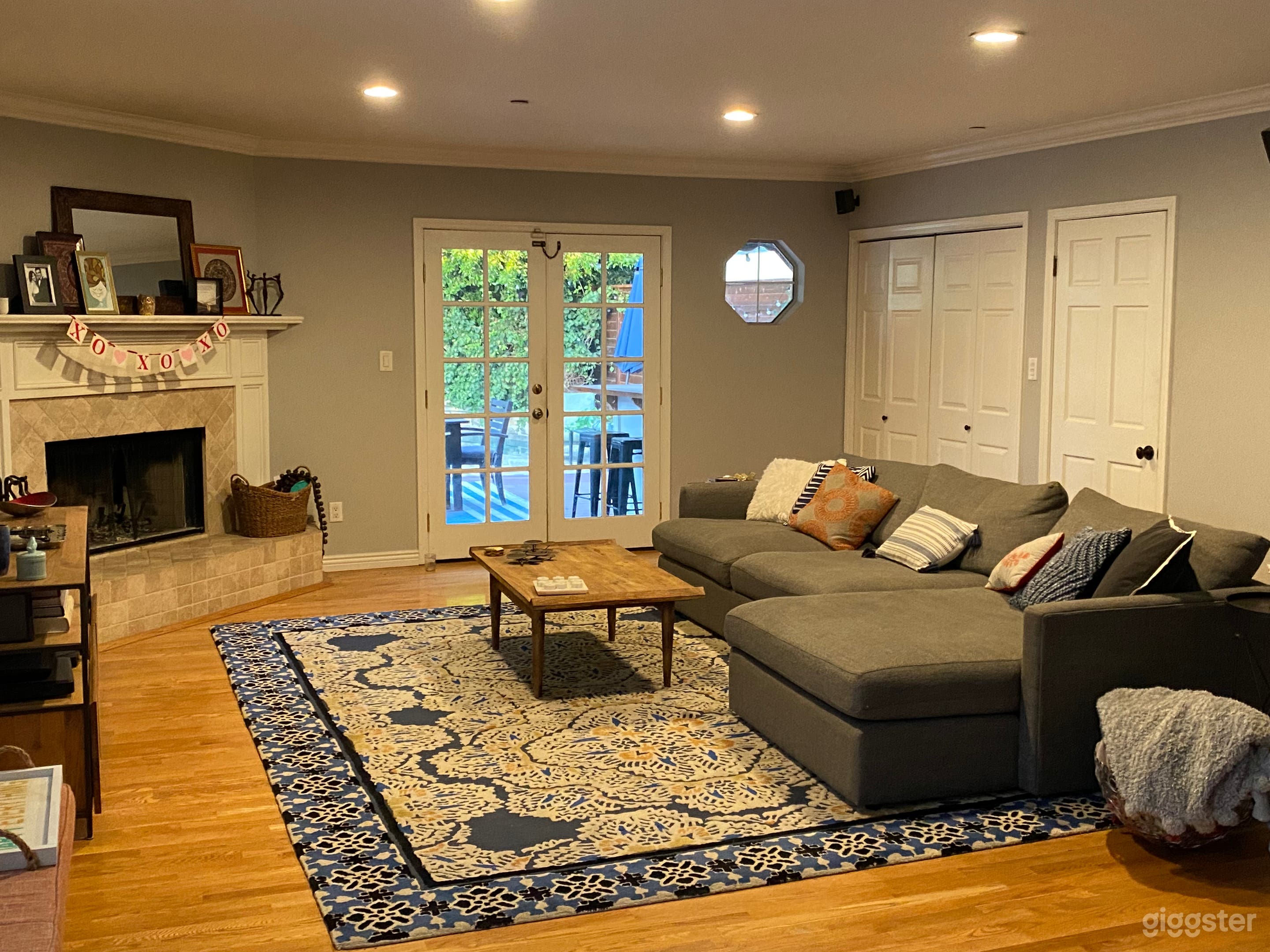 Living room - view 1