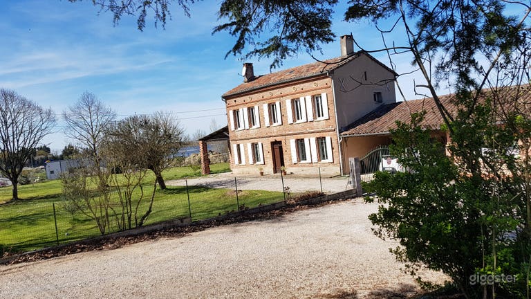  Maison authentique en briques de Toulouse – Lieu de tournage idéal 