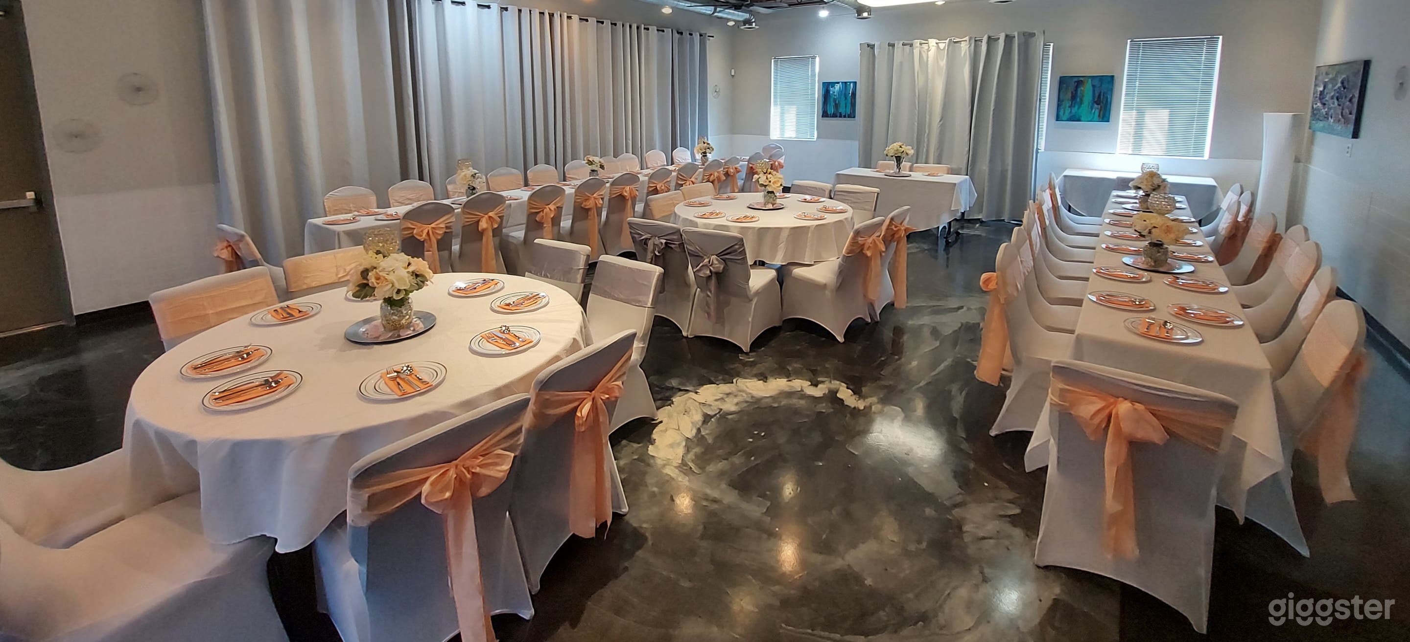 Gorgeous 1903 Modern Mini-Mansion w/ Event Center  Photo 2