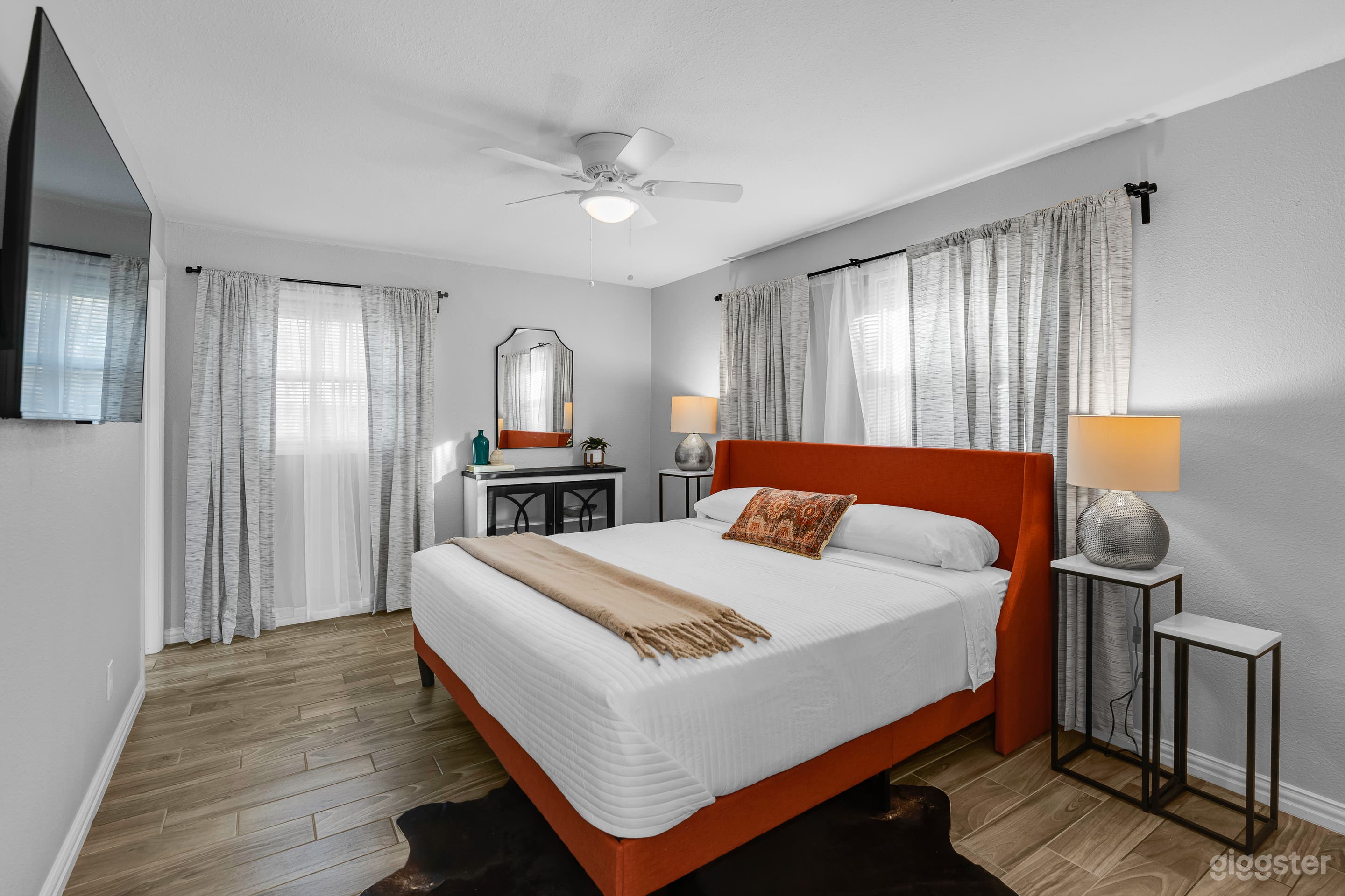 Quiet neighborhood, ranch style home Photo 2