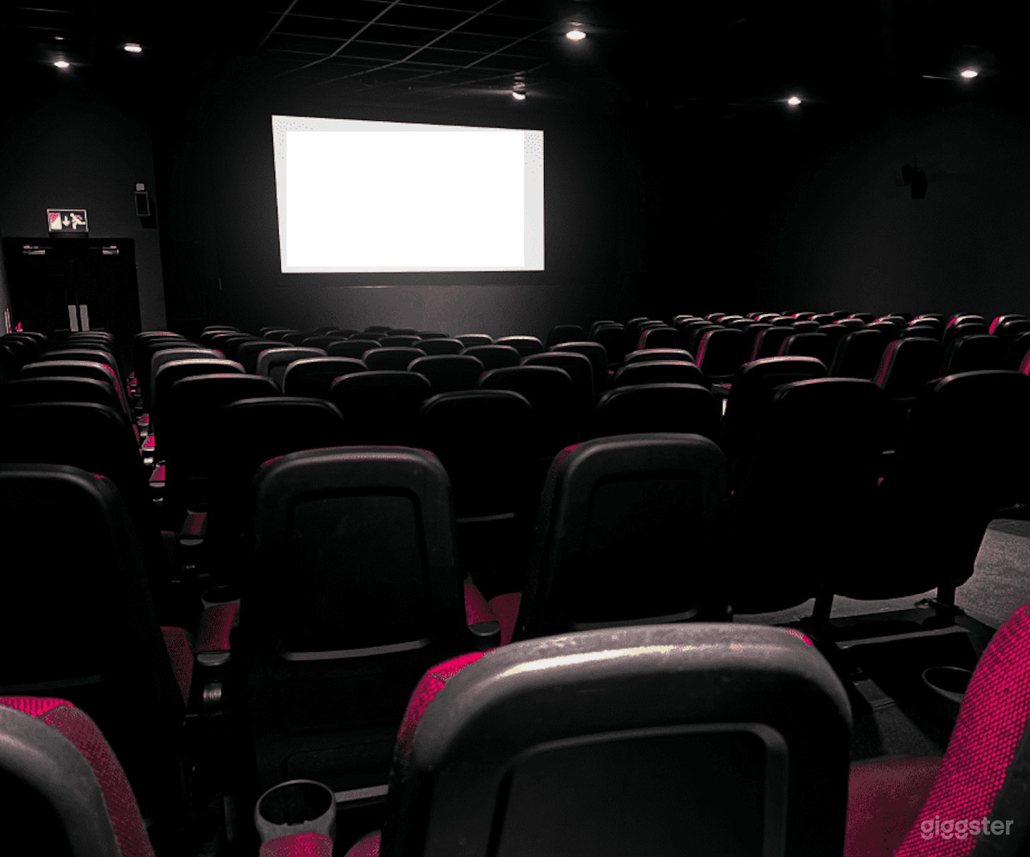 Screen 2 Cinema for 154 Capacity Photo 1