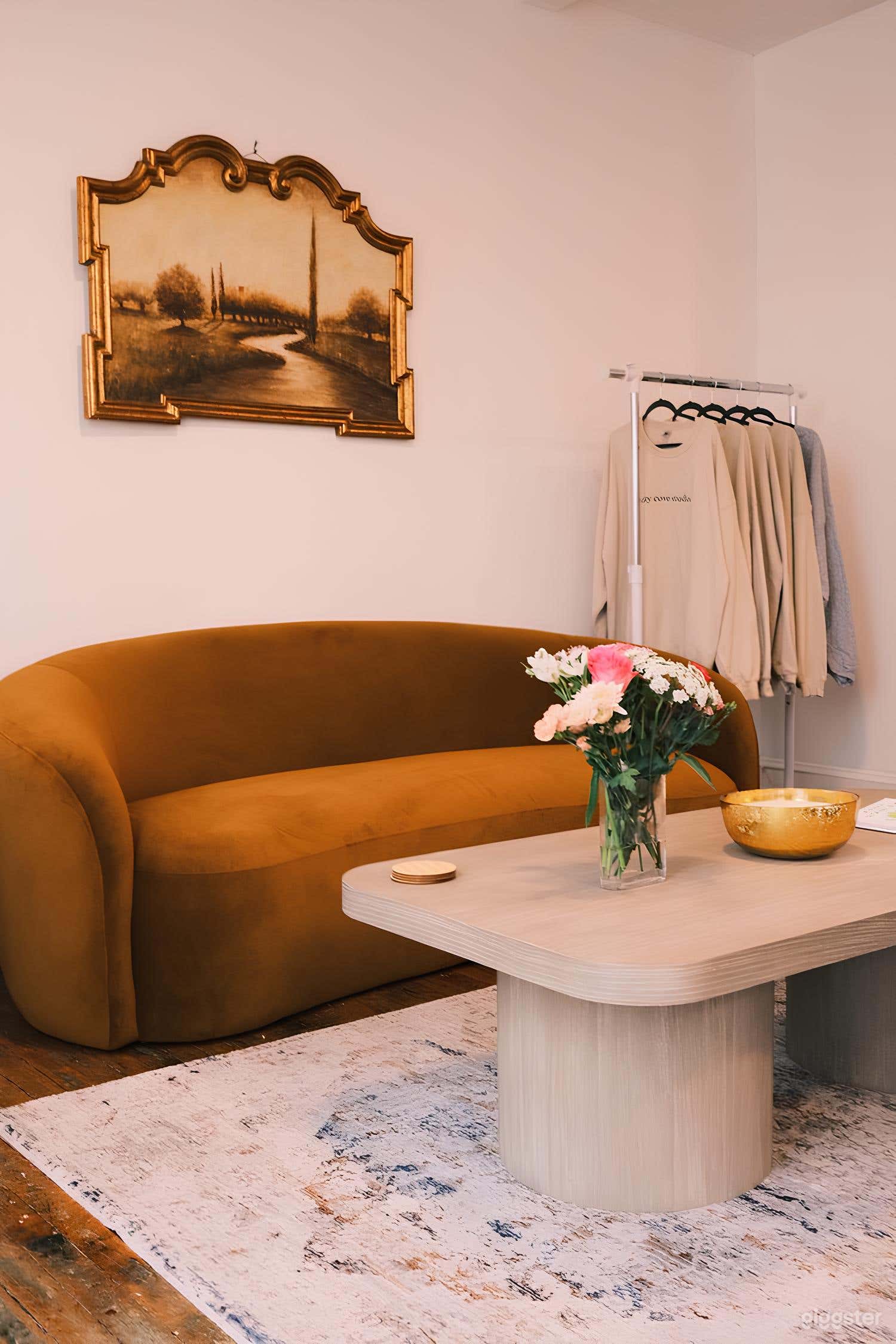 Curated Creative Studio Photo 3